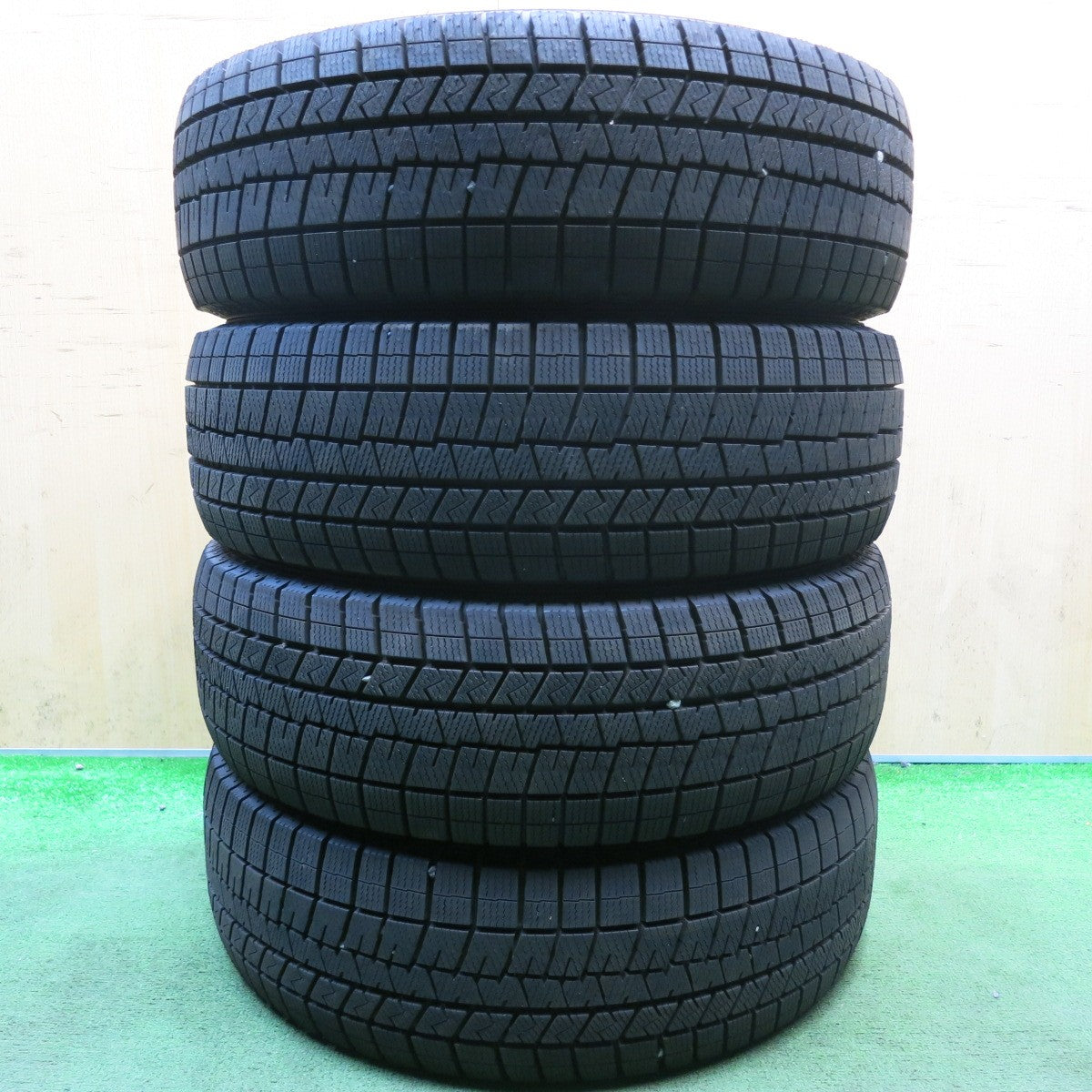 バリ溝！25年！ほぼ10分◎スタッドレス 195/65R15 ダンロップ ウインターマックス 03 タイヤ 15インチ プリウス ノア ヴォクシー 等◎6101510HAスタ