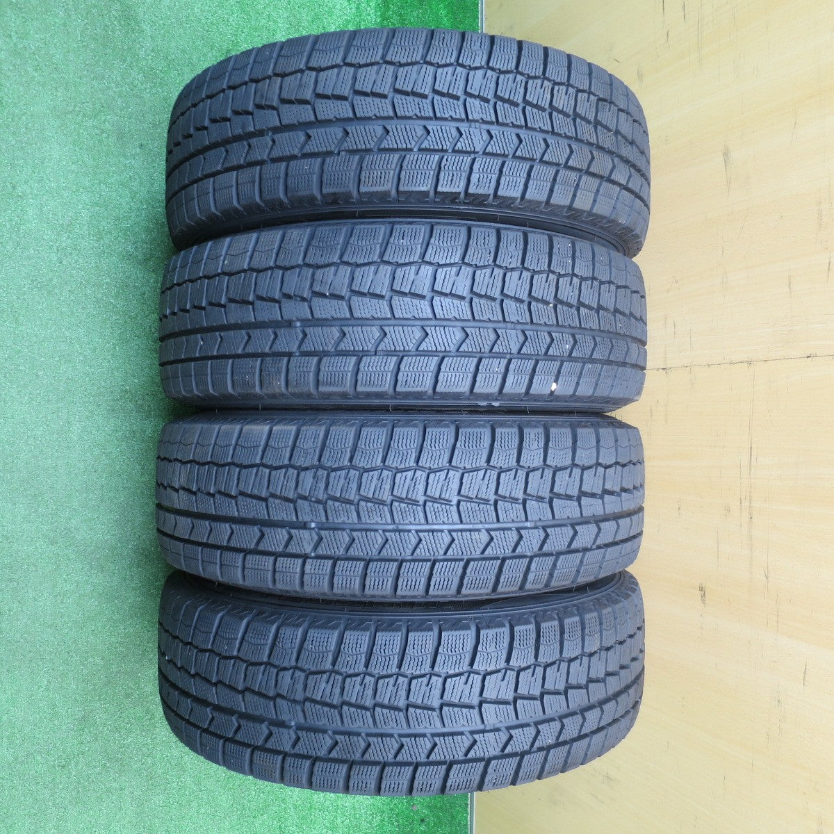 バリ溝！23年！9.5分★スタッドレス 185/65R15 ダンロップ ウインターマックス WM02 AXEL アクセル 15インチ PCD100/4H★5111003NJス