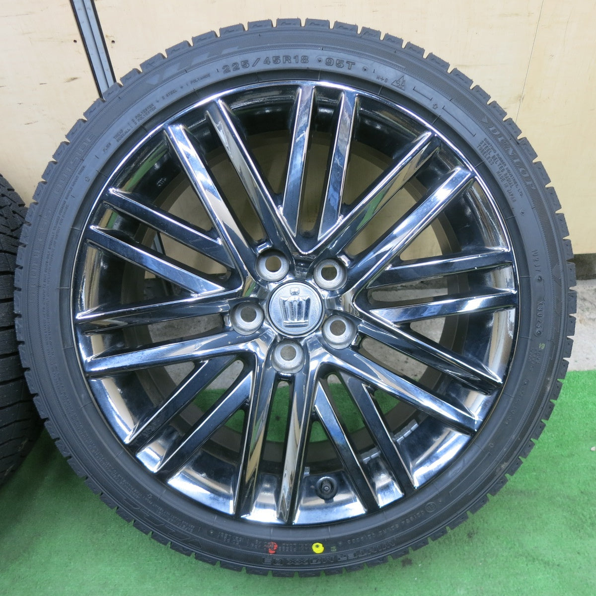 ほぼ未使用！25年★トヨタ 210系 クラウン アスリート 純正 225/45R18 スタッドレス ダンロップ ウインターマックス 03 18インチ PCD114.3/5H★6012304ナス