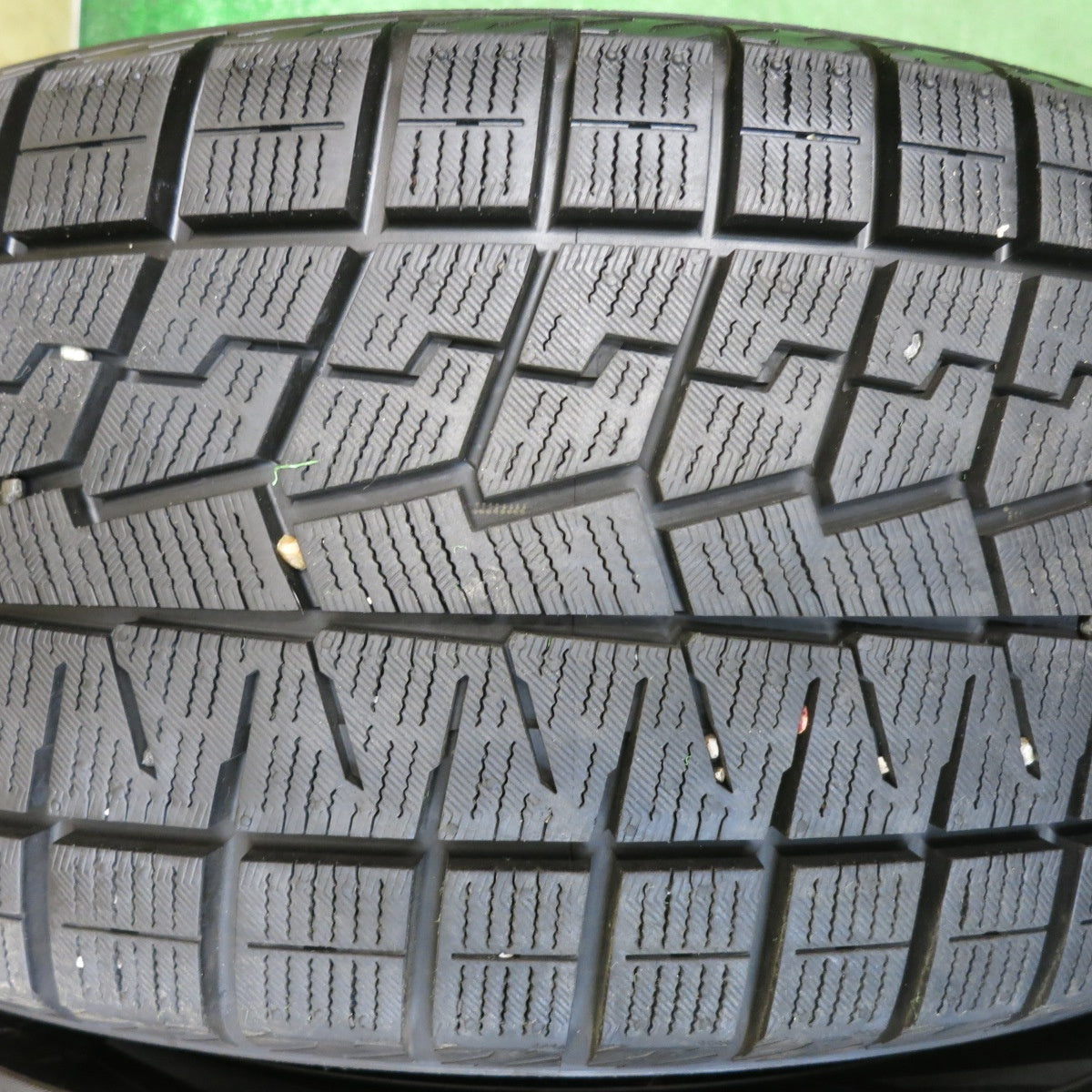 バリ溝！25年！キレイ！9.5分以上◎スタッドレス 215/50R17 ヨコハマ アイスガード iG70 Exceeder エクシーダー 17インチ PCD114.3/5H◎6092408HAス