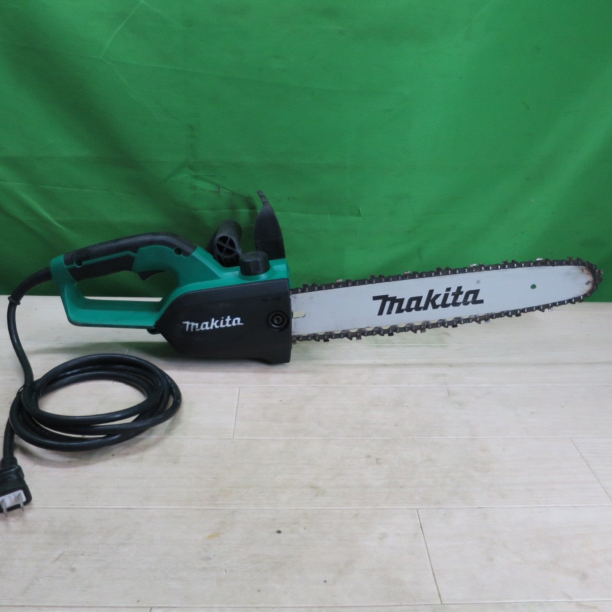 ☆マキタ 350mm 電気 チェンソー M504 チェーンソー 電動 切断機 コード式 工具 100V makita☆