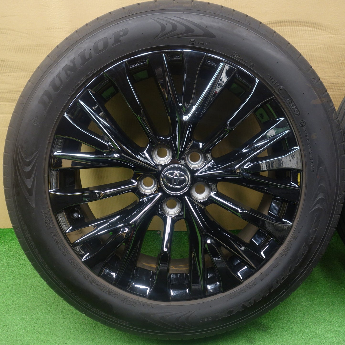 キレイ！24年◎トヨタ 40系 ヴェルファイア Zプレミア 純正 225/55R19 ダンロップ SPスポーツマックス 060 19インチ PCD120/5H◎6062501KTノ