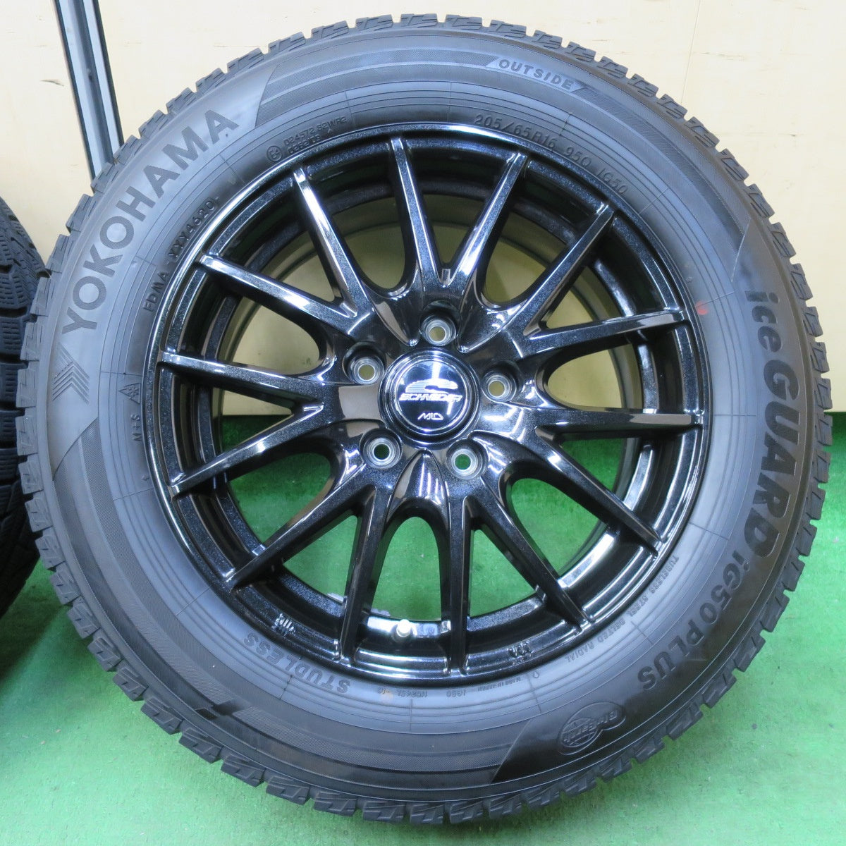 [送料無料] バリ溝！20年！キレイ！9分★スタッドレス 205/65R16 ヨコハマ アイスガード iG50 プラス SCHNEIDER MiD シュナイダー 16インチ PCD114.3/5H★4110511イス