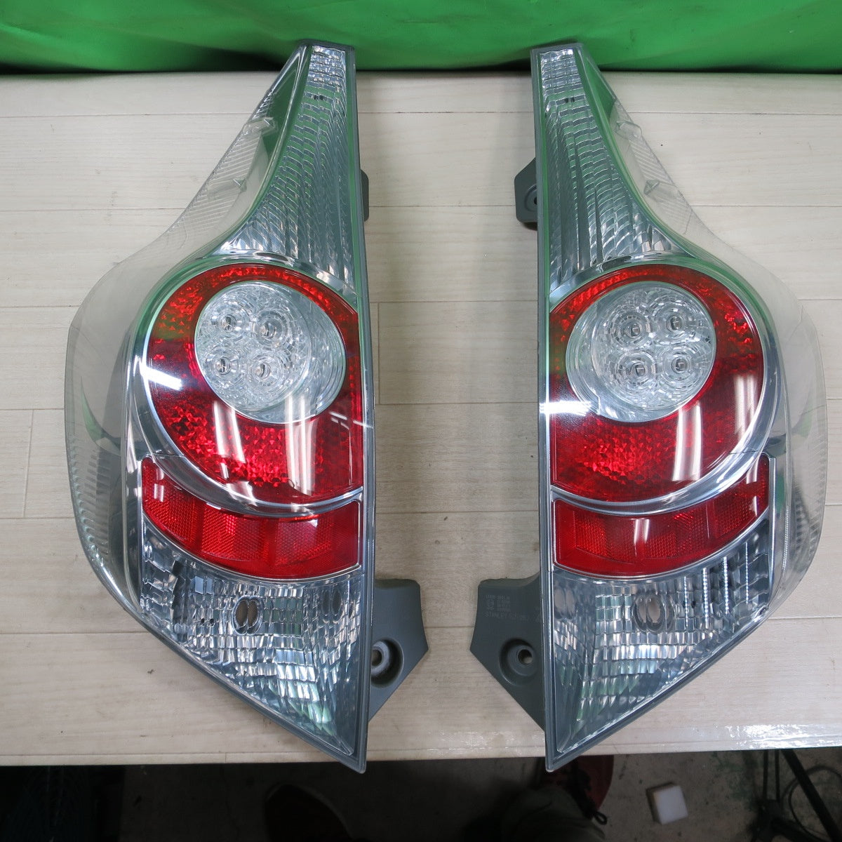 [送料無料] 左右セット☆トヨタ NHP10 アクア 純正 テールライト STANLEY 52-252 テールランプ カー パーツ TOYOTA 現状品☆