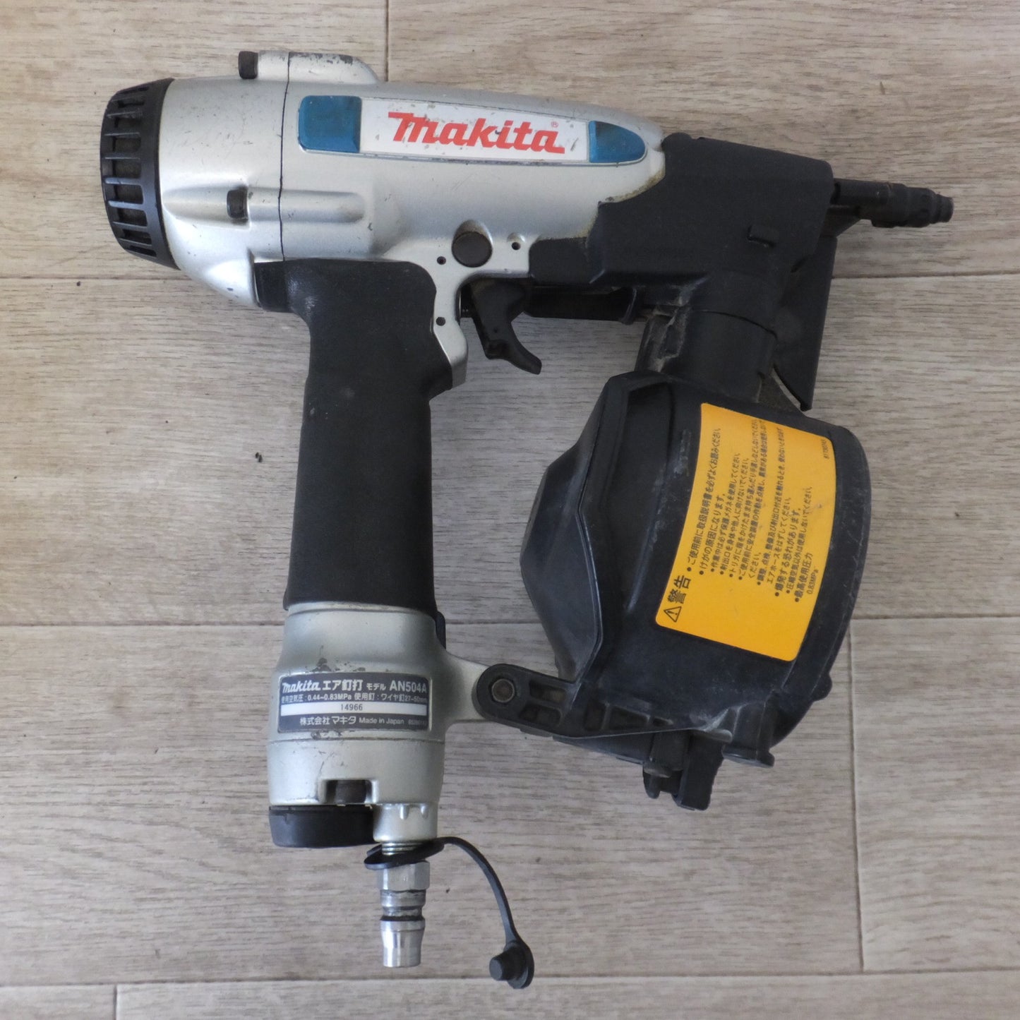 [送料無料] ★マキタ makita エア釘打 AN504A　使用空気圧 0.44～0.83MPa　使用釘 ワイヤ釘 27～50mm★