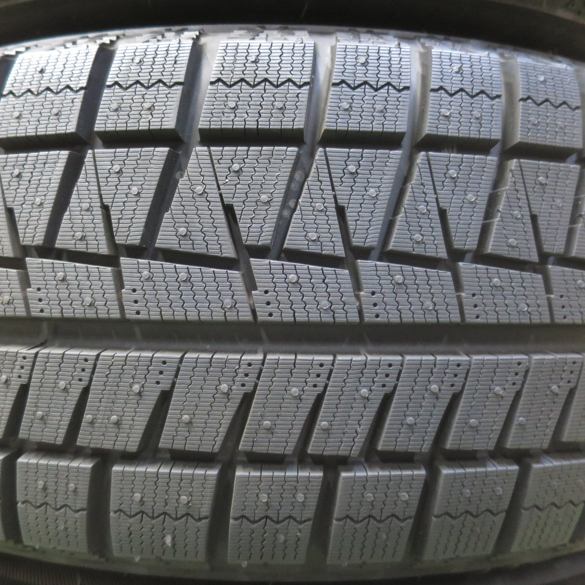 ほぼ未使用！23年！キレイ★スタッドレス 215/60R16 ブリヂストン アイスパートナー2 ECO FORME エコフォルム 16インチ PCD114.3/5H★6060409イス