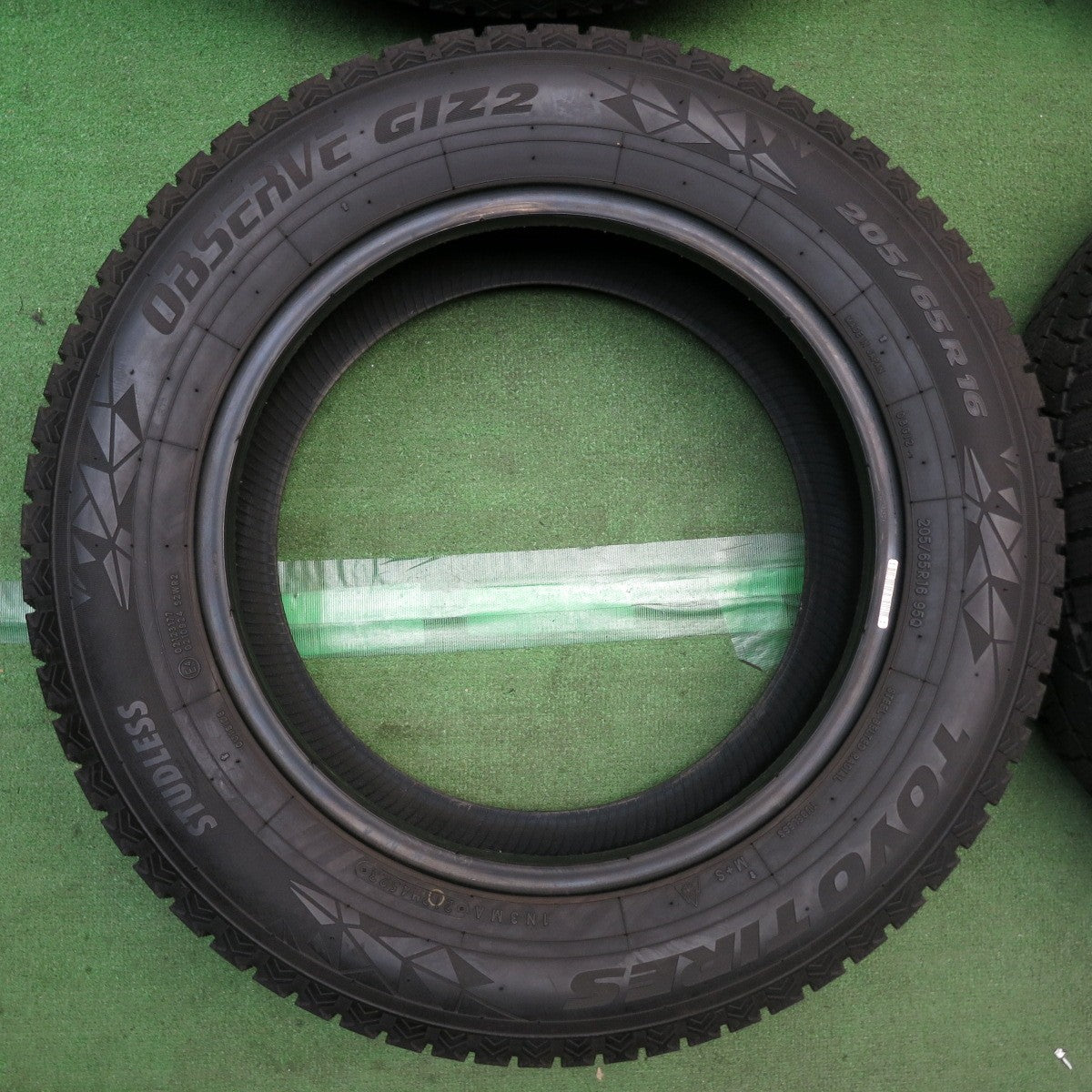 205/65R16 スタッドレスタイヤ（19年式バリ溝、美品） バリ溝！23年！9.5分◎スタッドレス 205/65R16 トーヨー オブザーブ