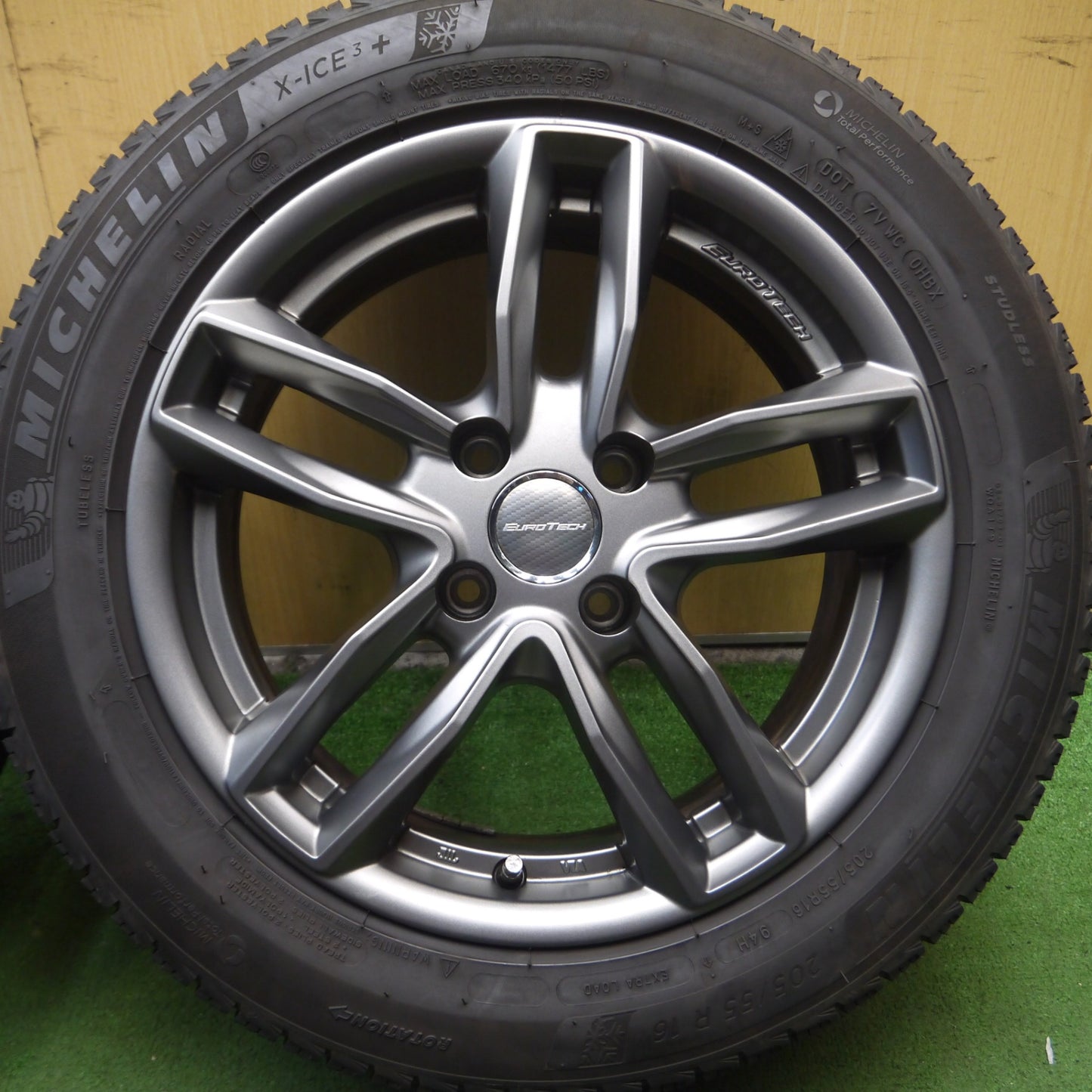 *送料無料* バリ溝！キレイ！8.5分★プジョー等 EUROTECH 205/55R16 スタッドレス ミシュラン X-ICE3+ ユーロテック PCD108/4H★4071607Hス