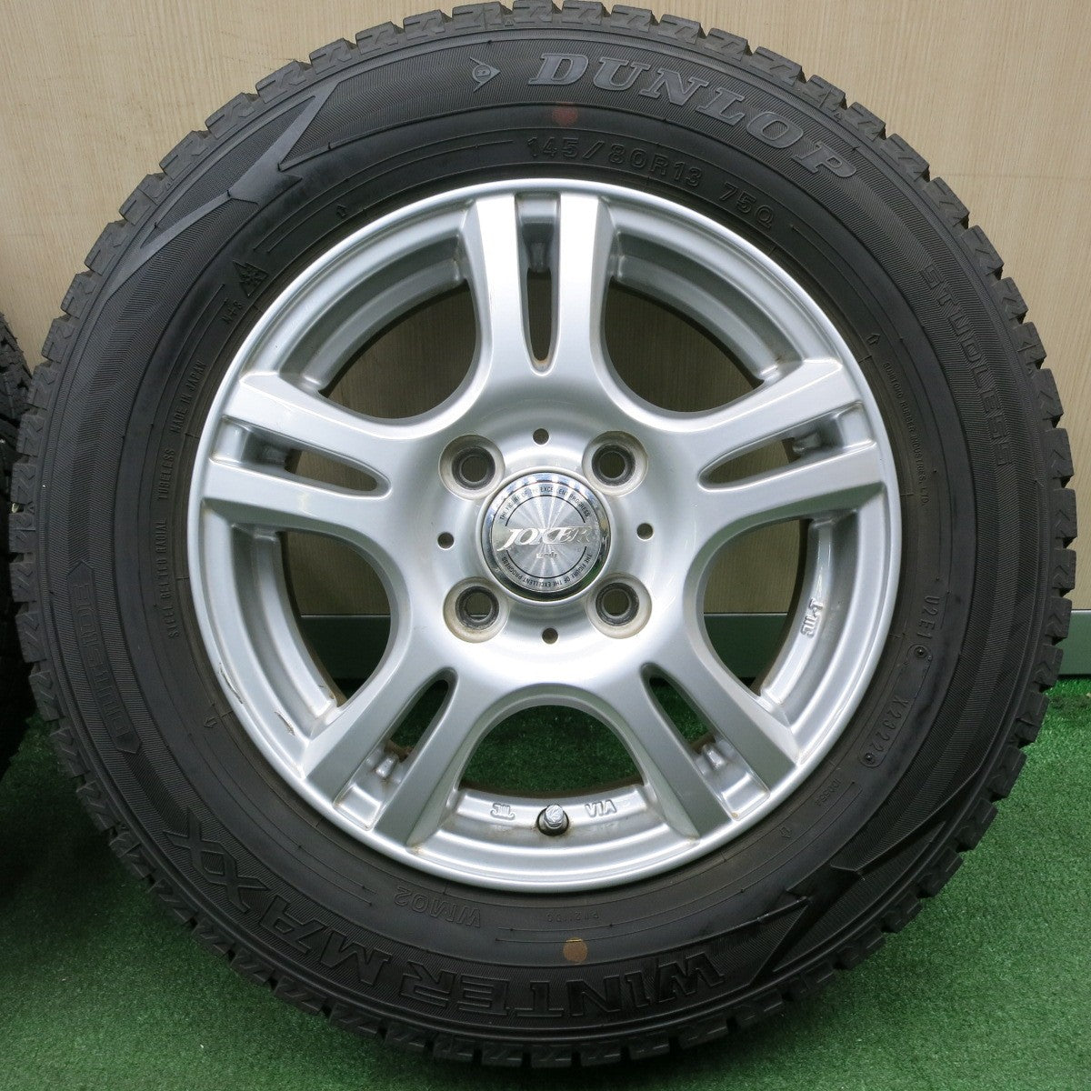 *送料無料* バリ溝！22年！ほぼ10分★スタッドレス 145/80R13 ダンロップ ウインターマックス WM02 JOKER ジョーカー 13インチ PCD100/4H★4051302NJス