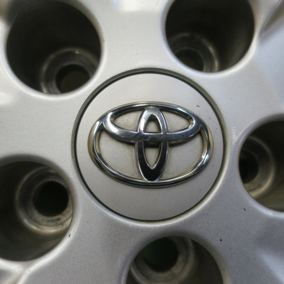 キレイ★トヨタ 20系 ヴェルファイア アルファード 純正 215/65R16 スタッドレス ダンロップ ウインターマックス SJ8 16インチ PCD114.3/5H★5101502イス