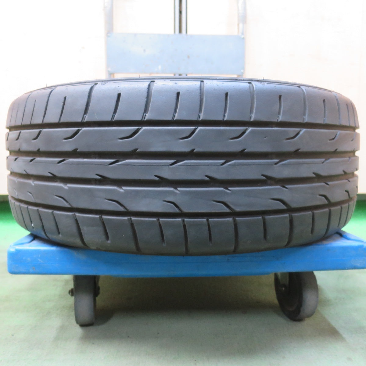 バリ溝！23年！8.5分！1本★195/50R16 ダンロップ DIREZZA DZ102 タイヤ 16インチ ヴィッツ ロードスター スイフト ヤリス 等★6051813イノタ