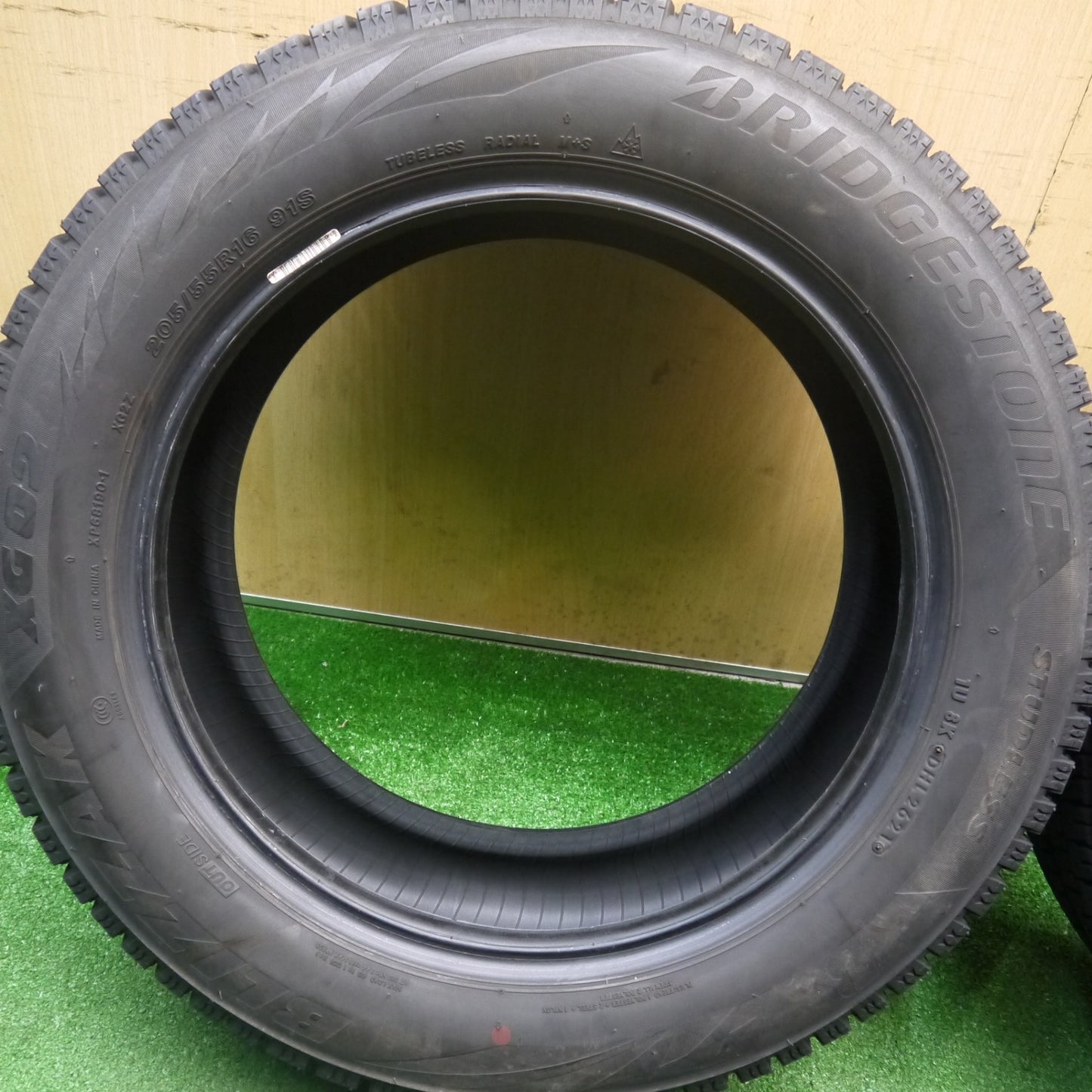 バリ溝！9.5分★スタッドレス 205/55R16 ブリヂストン ブリザック XG02 タイヤ 16インチ MINI ミニ クロスオーバー 等★6010507Hスタ