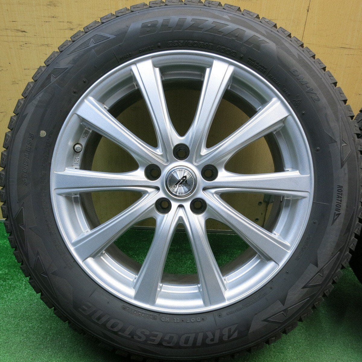バリ溝！8.5分◎スタッドレス 225/60R18 ブリヂストン ブリザック DM-V2 AZ SPORTS AZスポーツ 18インチ PCD114.3/5H◎6012207HAス