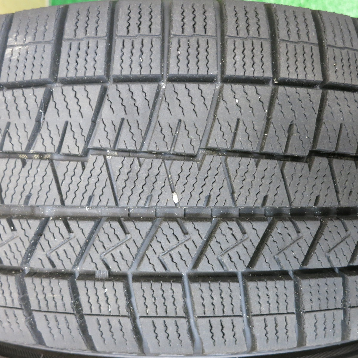 バリ溝！21年！9.5分★スタッドレス 215/60R17 ダンロップ ウインターマックス 03 AIRNOVA SB10 エアノヴァ 17インチ PCD114.3/5H★5102505HAス