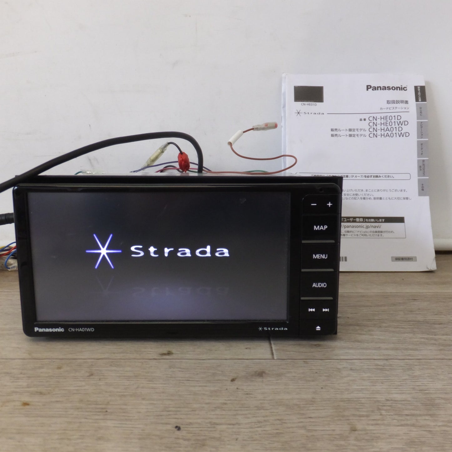 [送料無料] ★パナソニック Panasonic カーナビステーション Strada CN-HA01WD(37)★