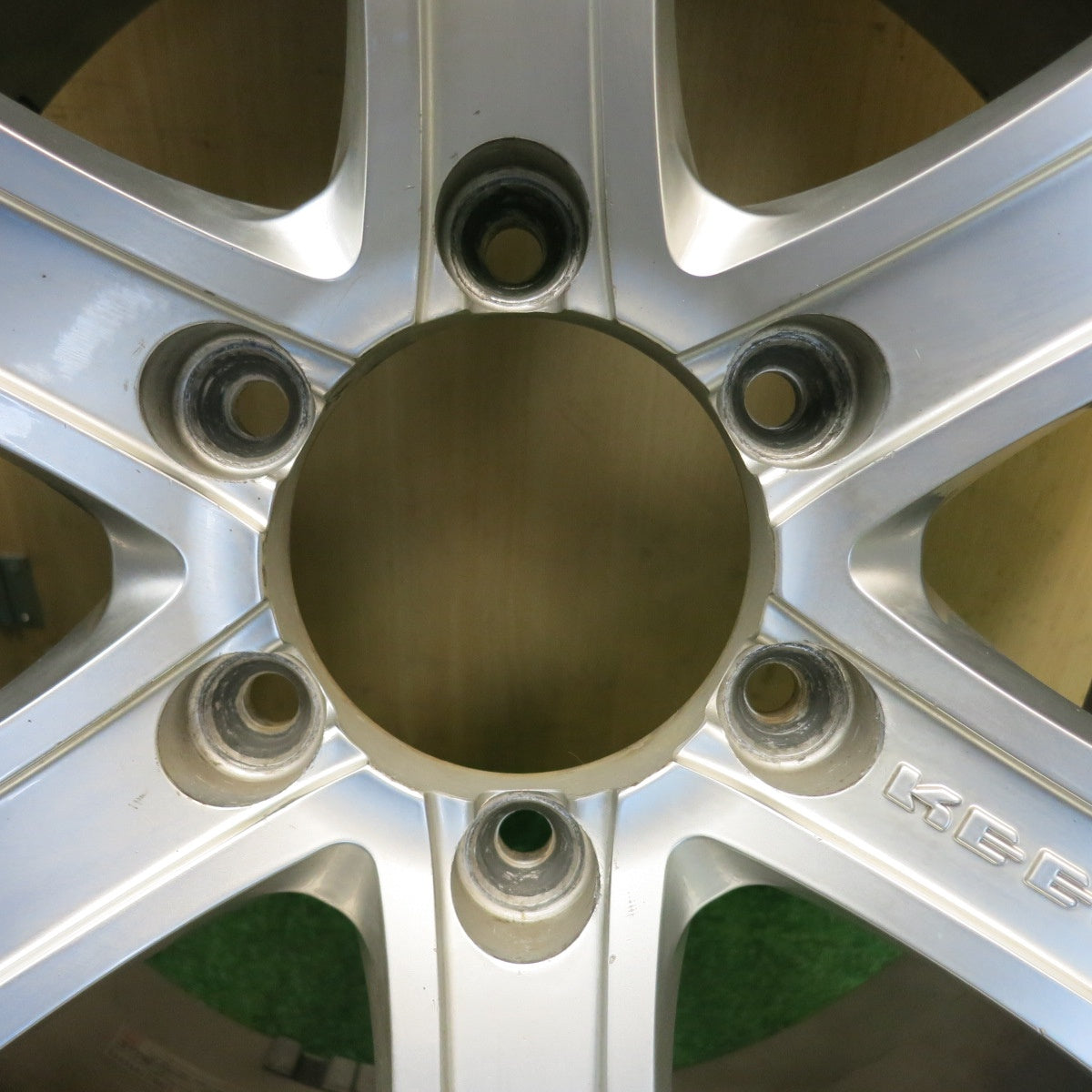 キレイ★KEELER FORCE 265/60R18 スタッドレス ブリヂストン ブリザック DM-V2 キーラーフォース 18インチ PCD139.7/6H★6052801HAス