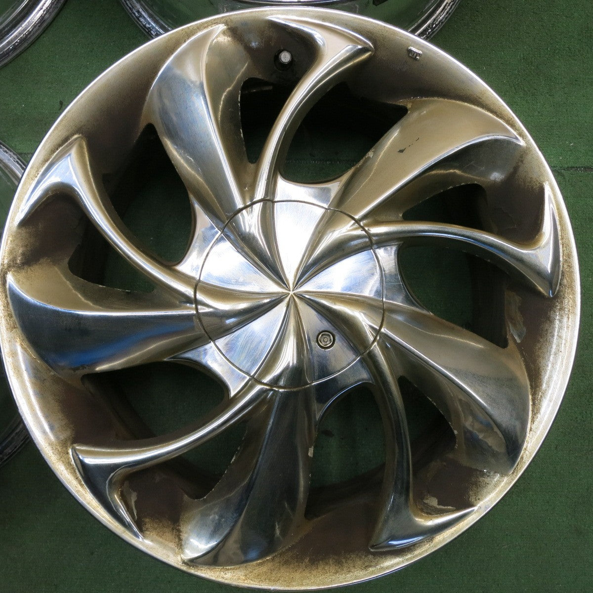 4本価格★Stich EXPLORER HOT STUFF 17インチ ホイール シュティッヒ エクスプローラー ホットスタッフ 17×7JJ PCD114.3/4H 5H マルチ★6052309HAホ