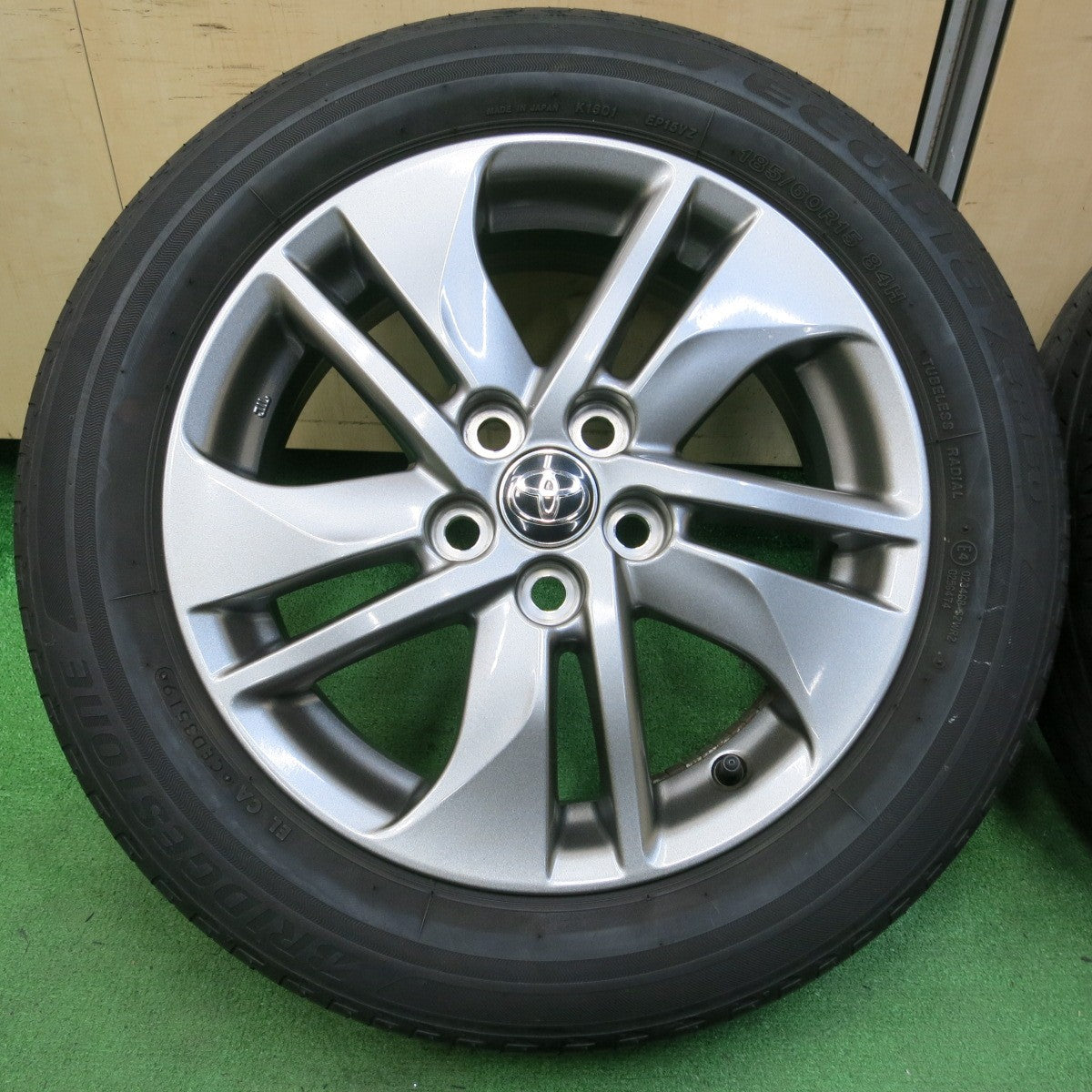 シエンタ 185⁄60R15 トヨタ 新車外し 170系 タイヤ・ホイール 2本