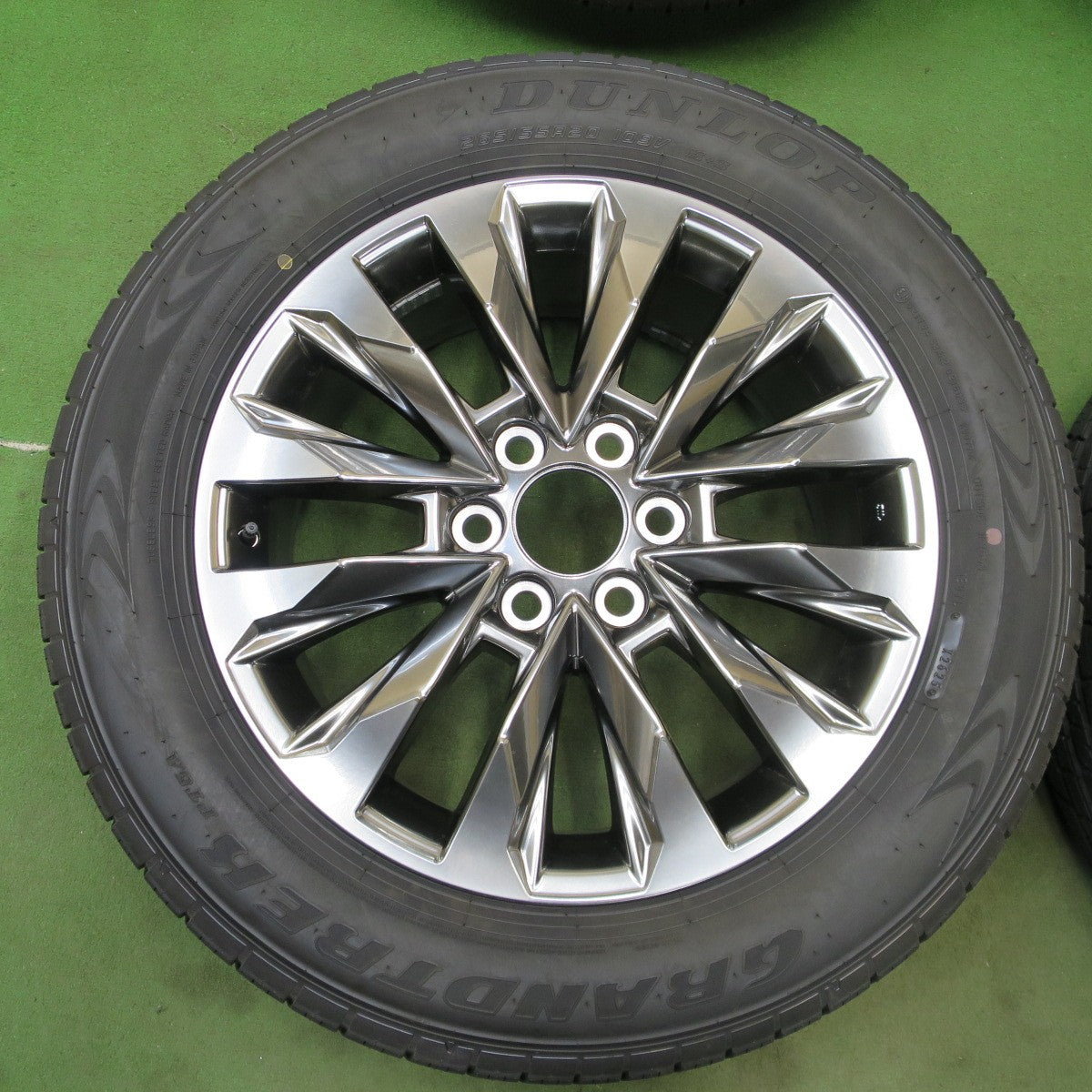 新車外し！25年★トヨタ ランクル 300 ZX 純正 265/55R20 ダンロップ グラントレック PT5A 20インチ PCD139.7/6H★6032101NGノ