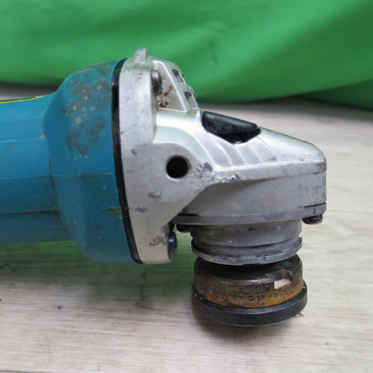 [送料無料] ☆マキタ 125mm ディスクグラインダー 9535B 電動 工具 研摩機 研磨機☆