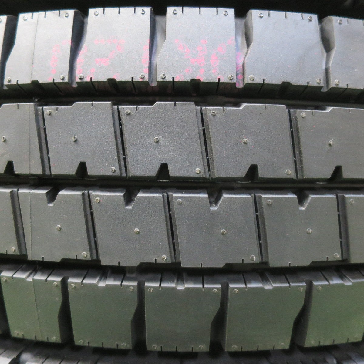 未使用！25年★トラック タイヤ 205/80R17.5 120/118N ブリヂストン デュラビス G640 DURAVIS 17.5インチ★5063006イノタ