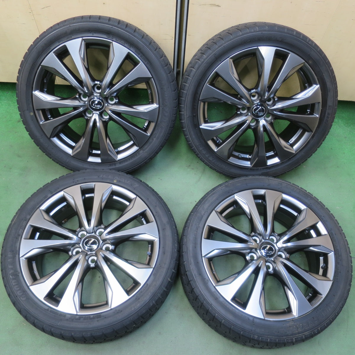 キレイ◎レクサス UX Fスポーツ 純正 225/45R18 スタッドレス グッドイヤー アイスナビ7 18インチ PCD114.3/5H◎6100602イス