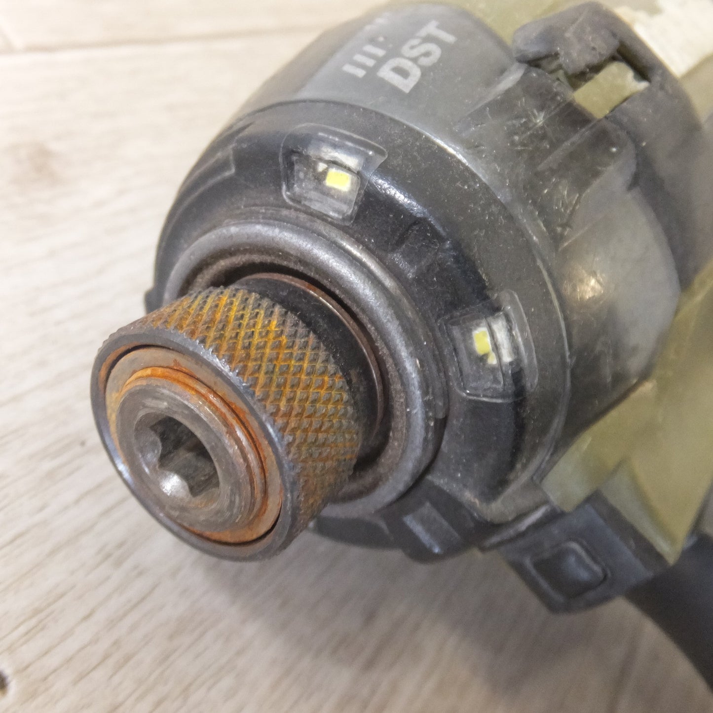 [送料無料] 現状品★マキタ makita 充電式インパクトドライバ TD002G 36V-40V(max) 本体のみ★