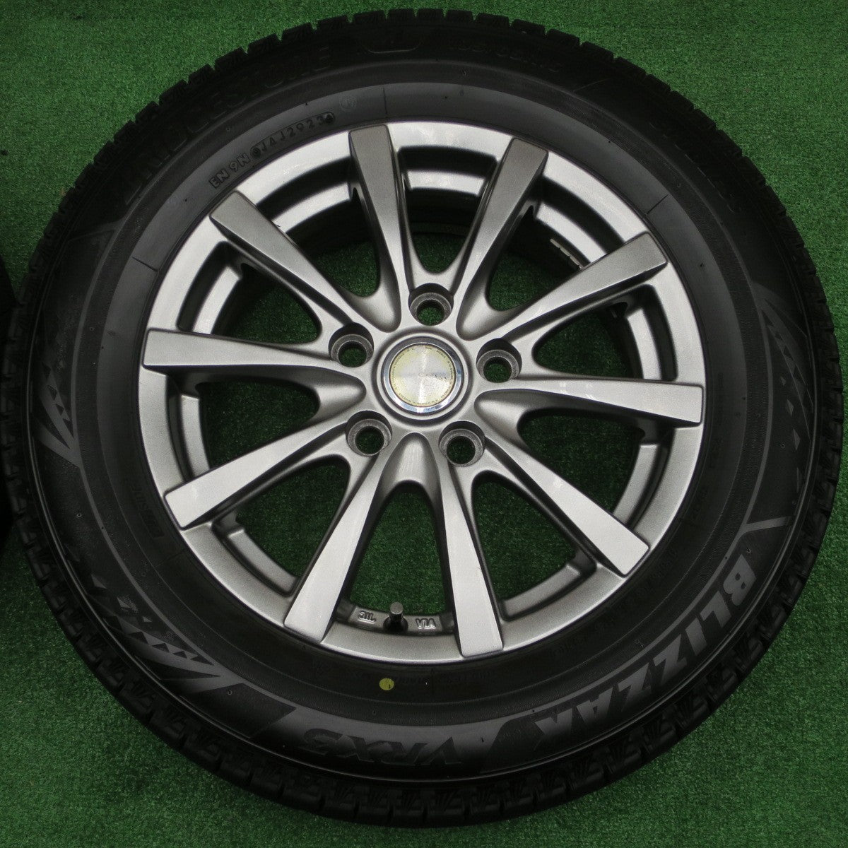 バリ溝！23年！9分★スタッドレス 195/65R15 ブリヂストン ブリザック VRX3 GRASS グラス 15インチ PCD114.3/5H★5121303NKス
