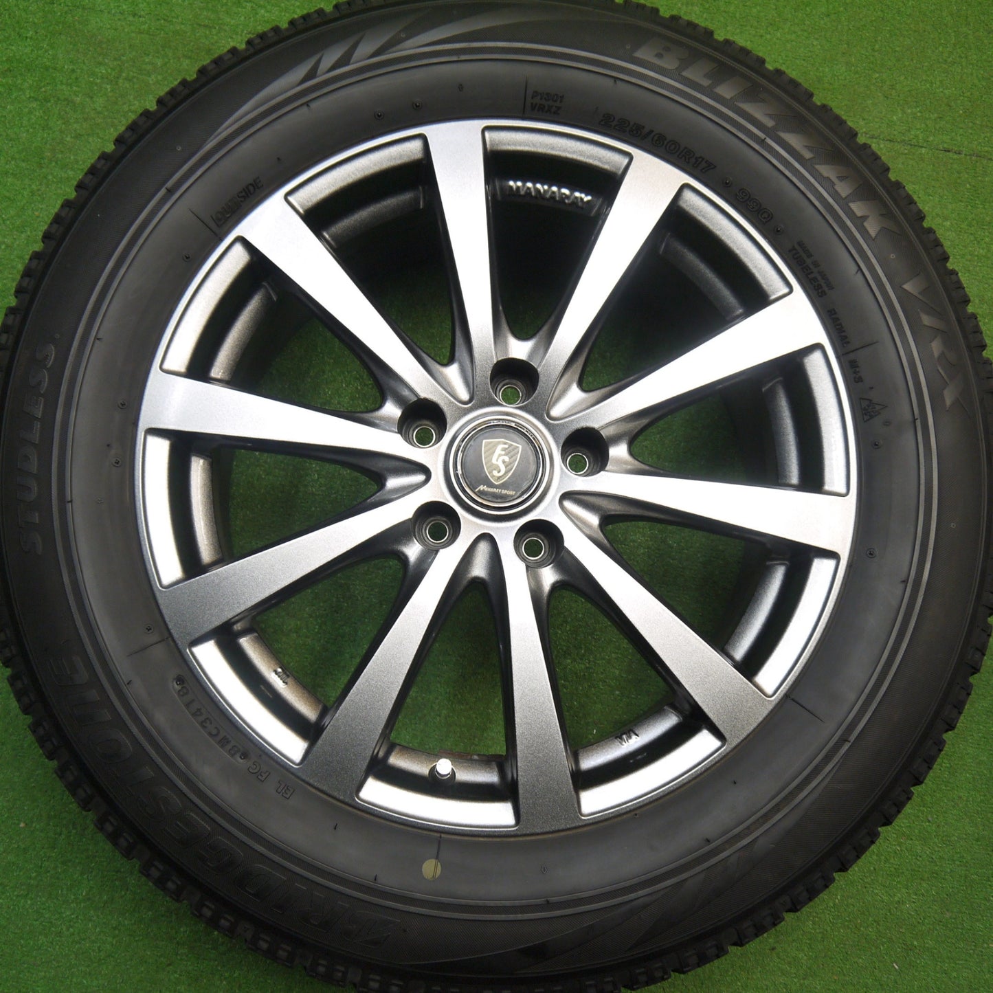バリ溝！キレイ！8.5分★スタッドレス 225/60R17 ブリヂストン ブリザック VRX MANARAY SPORT マナレイ スポーツ 17インチ PCD114.3/5H★5112807Hス