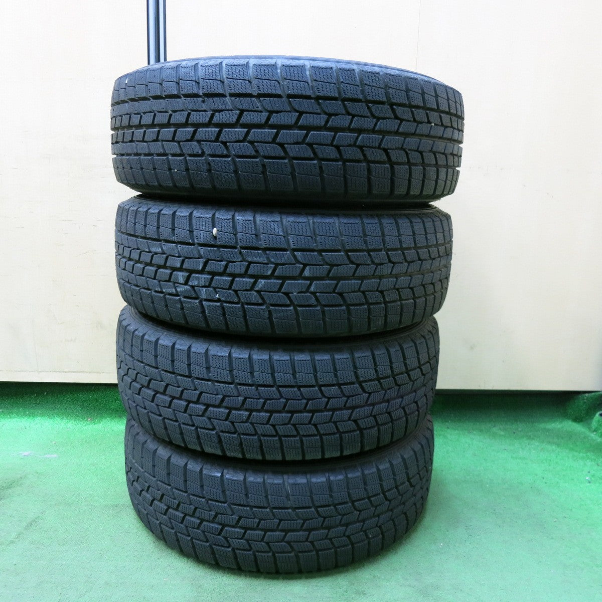 [送料無料] バリ溝！キレイ！ほぼ10分★スタッドレス 195/65R15 グッドイヤー アイスナビ6 BALMINUM バルミナ 15インチ PCD114.3/5H★4122509SYス