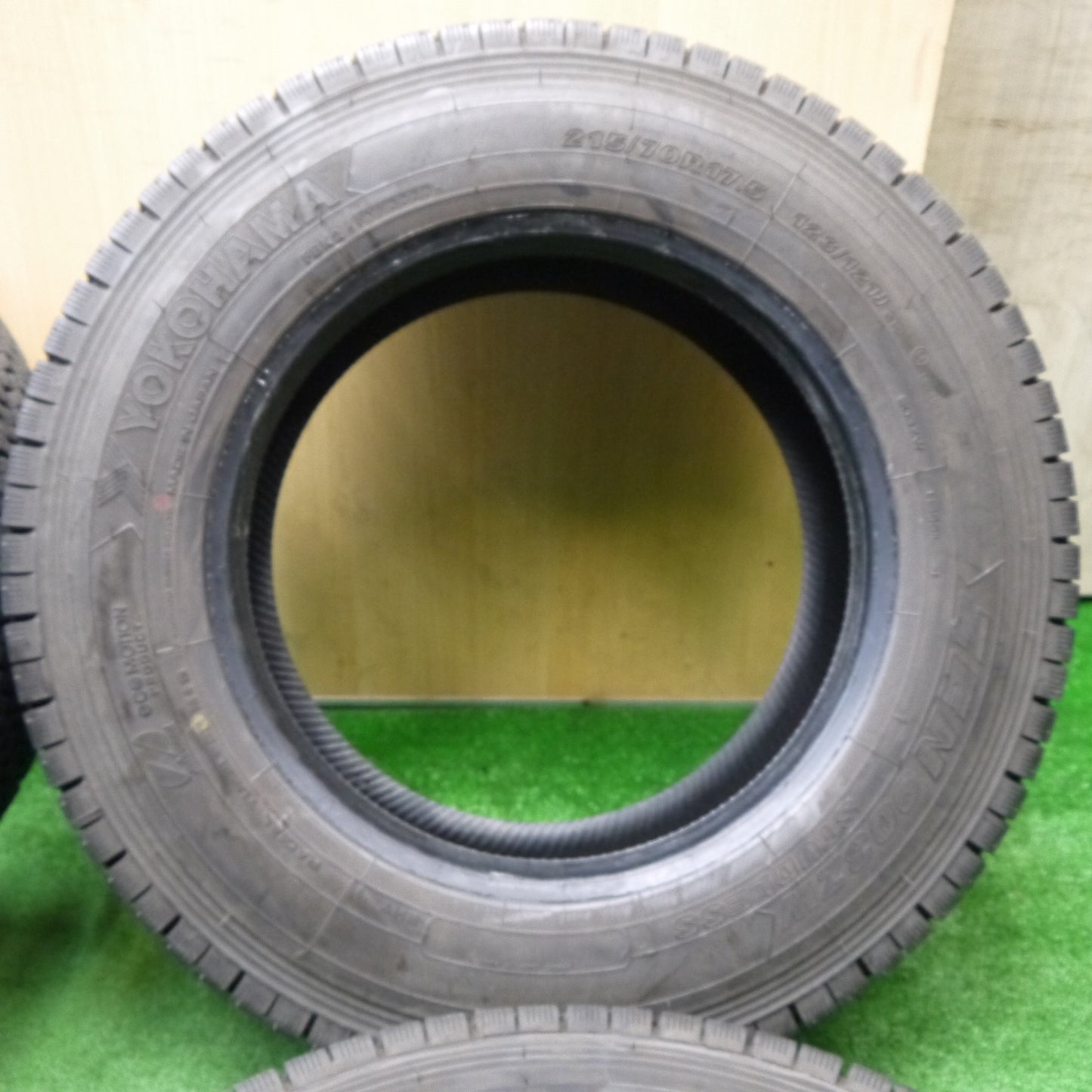 バリ溝！9分！6本★トラック タイヤ 215/70R17.5 123/121J スタッドレス ヨコハマ ZEN 903ZW 17.5インチ★5111403KKスタ