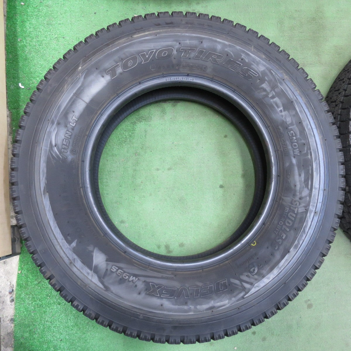 バリ溝！24年！9分！6本★トラック タイヤ 205/85R16 117/115N スタッドレス トーヨー デルベックス M935 DELVEX 16インチ★6032401イスタ