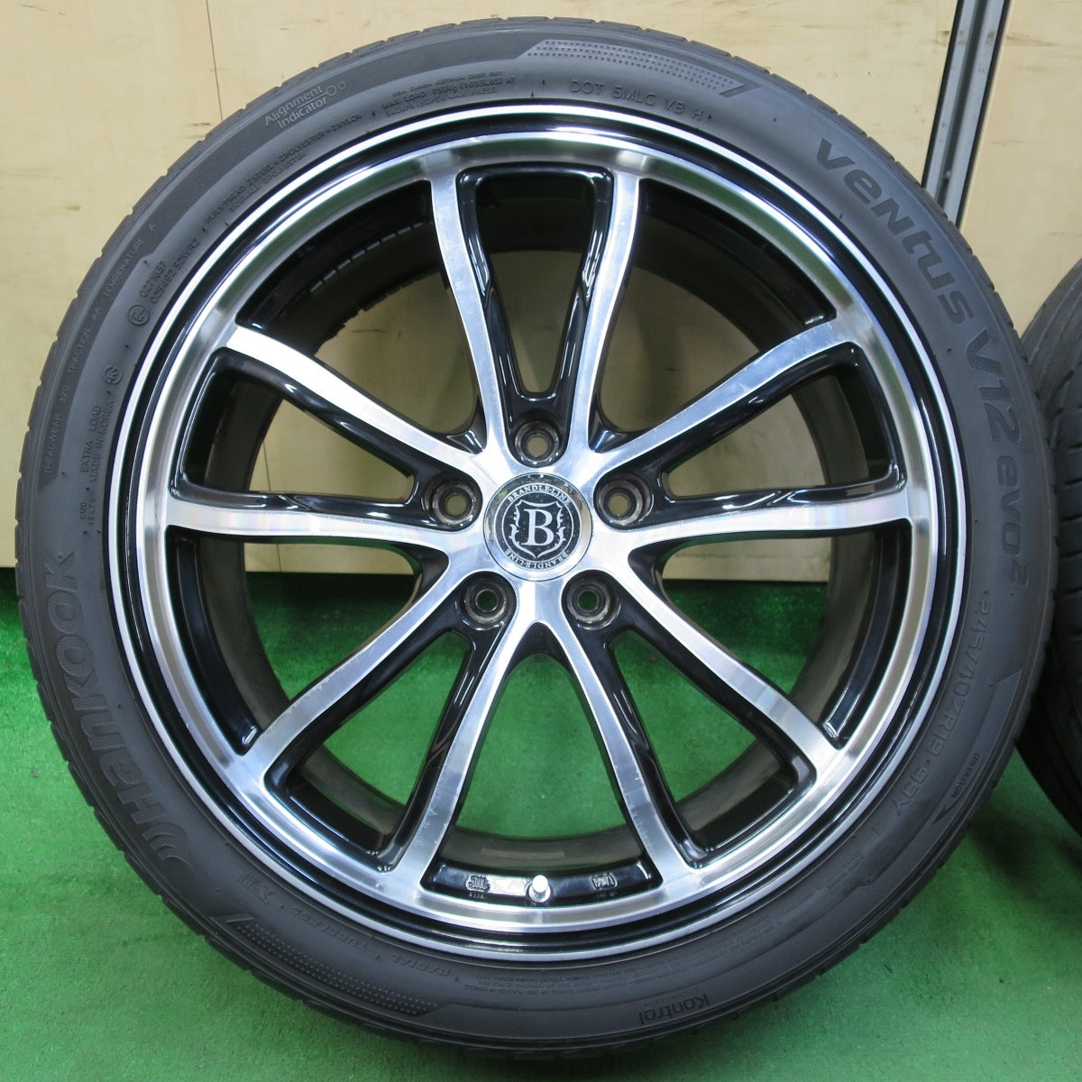 *送料無料* バリ溝！20年！9分★245/40R19 ハンコック ベンタス V12 evo2 ATR SPORT BRANDLE-LINE 19インチ PCD114.3/5H★4082403イノ