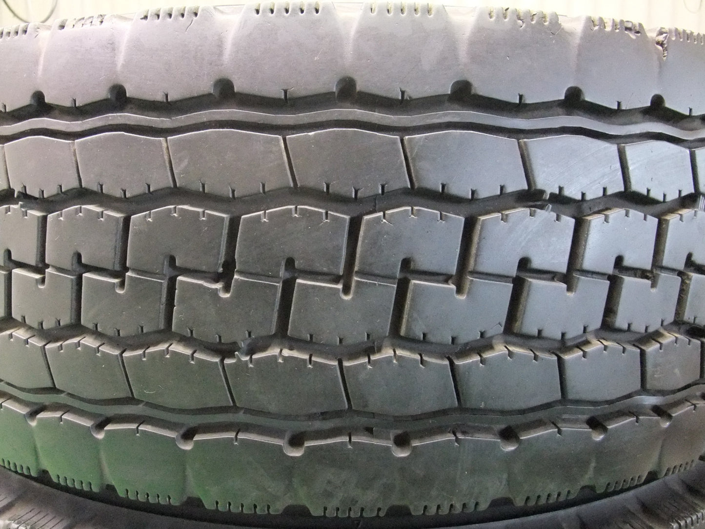 [送料無料] 6本価格★トラック タイヤ 245/80R17.5 133/131J ブリヂストン エコピア M891 Ⅱ ミックス オールシーズン 17.5インチ★7042701イスタ