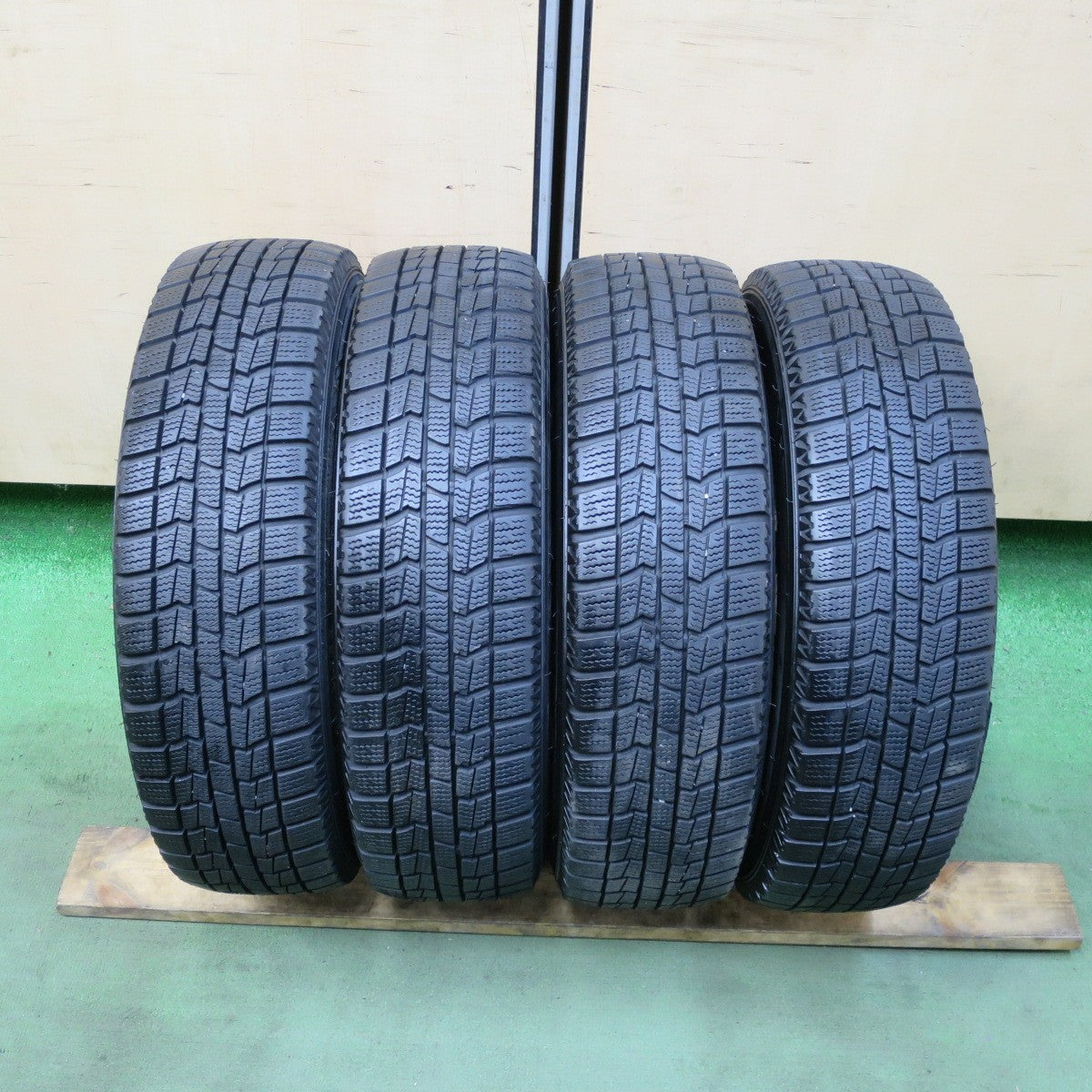 バリ溝！21年！キレイ！9.5分以上★スタッドレス 155/65R14 オートバックス ノーストレック N3i LEBEN レーベン 14インチ PCD100/4H★5111207TTス