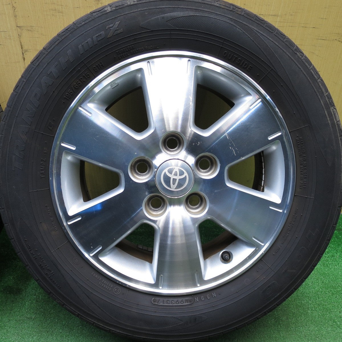 [送料無料] 4本価格★トヨタ ノア ヴォクシー 純正 195/65R15 トーヨー トランパス MPZ 15インチ PCD114.3/5H★5031003Hノ
