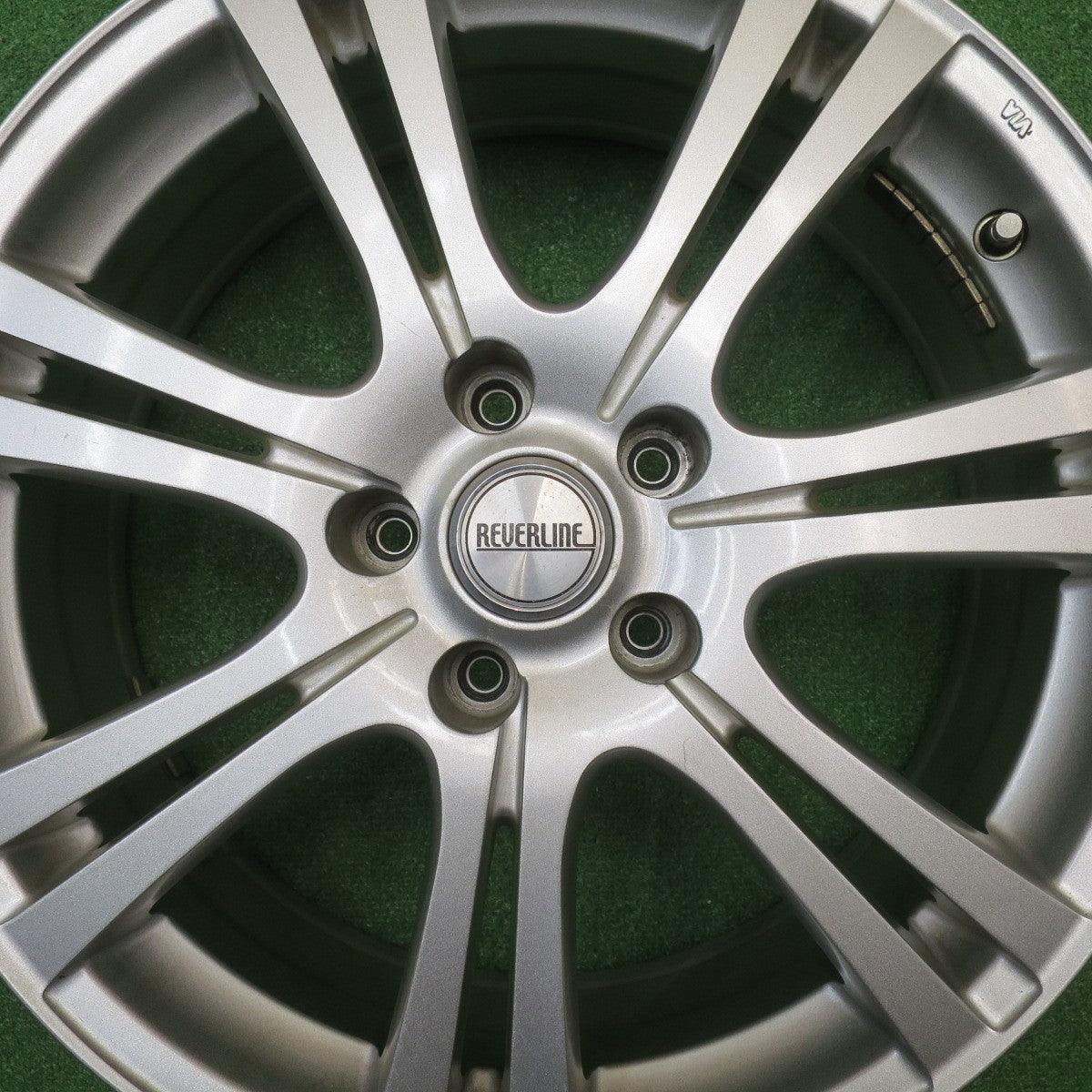 キレイ★REVERLINE MANARAY リバーライン マナレイ 18インチ ホイール 18×7J PCD114.3/5H★5110102NJホ