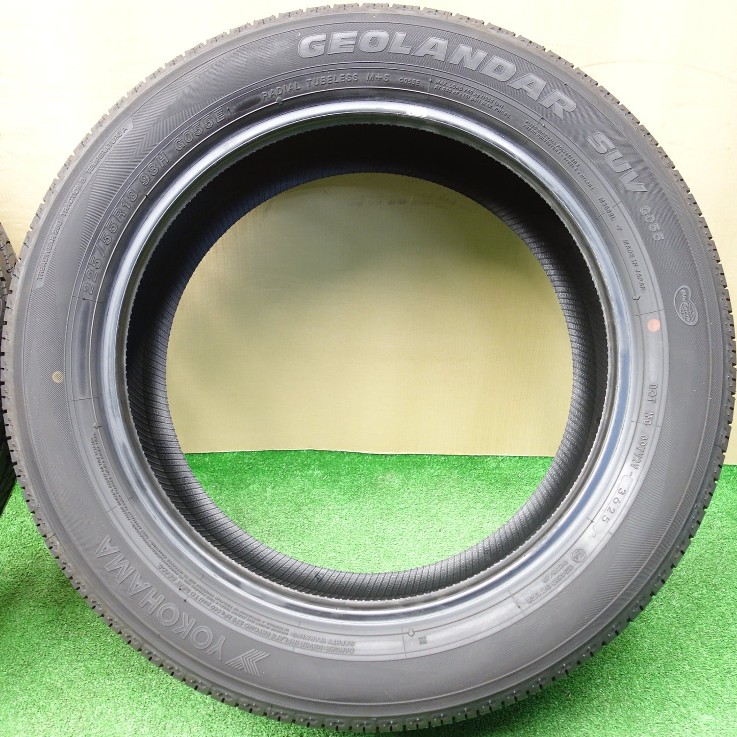 新車外し！25年★225/55R18 ヨコハマ ジオランダー SUV G055 G055E タイヤ 18インチ デリカ D:5 フォレスター ZR-V エクリプスクロス 等★5121002KTノタ