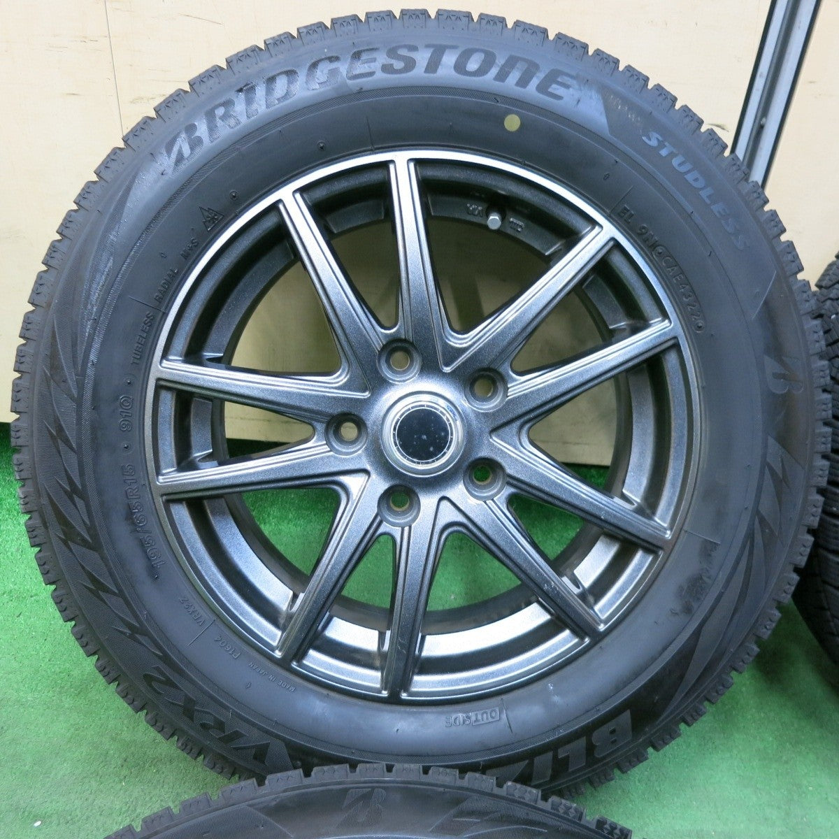 バリ溝！22年！キレイ！9分★スタッドレス 195/65R15 ブリヂストン ブリザック VRX2 社外 アルミ 15インチ PCD114.3/5H★4121811SYス