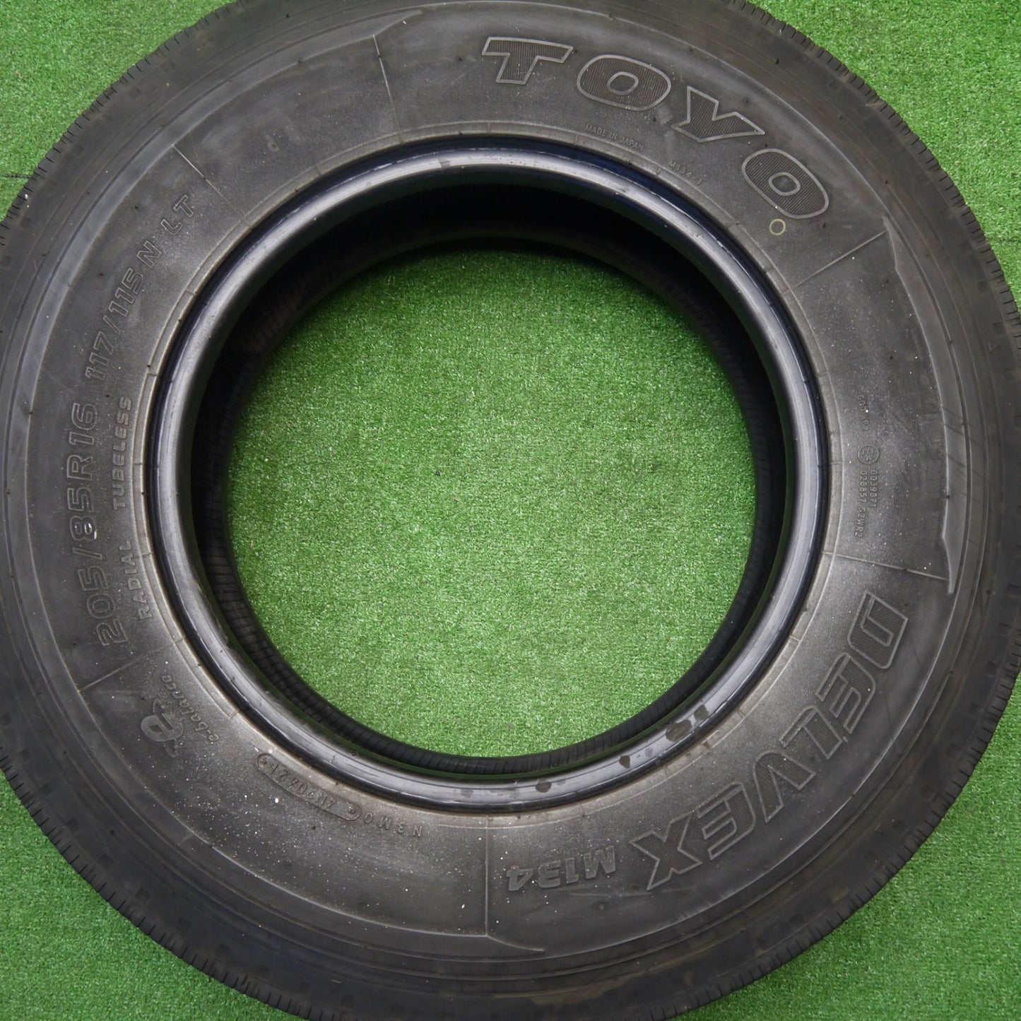 バリ溝！21年！ほぼ10分★トラック タイヤ 205/85R16 117/115N トーヨー デルベックス M134 DELVEX 16インチ★5102406Hノタ