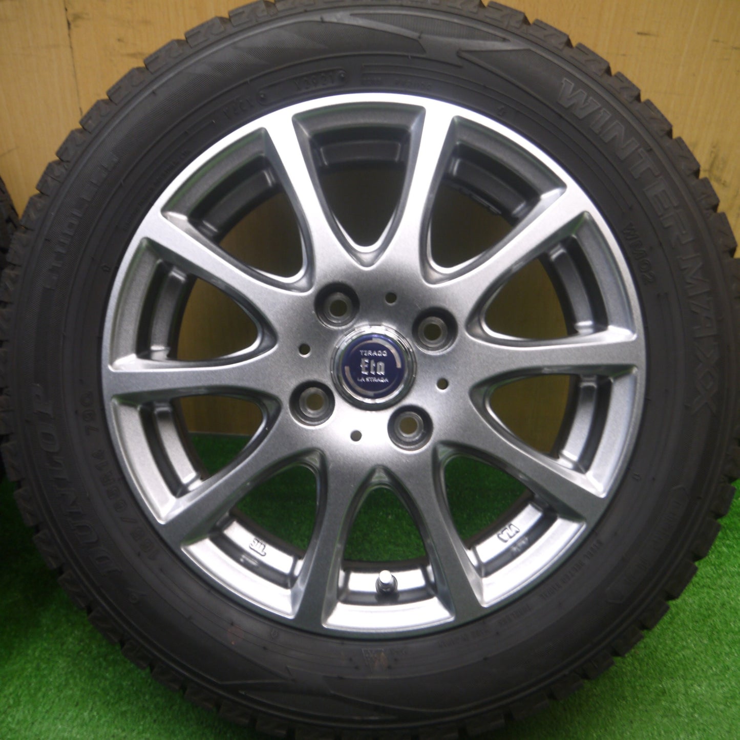 [送料無料] バリ溝!21年!キレイ!9.5分★スタッドレス 165/65R14 ダンロップ ウィンターマックス WM02 ティラード Eta ラ・ストラーダ 14インチ 軽自動車 ハスラー デリカD:2 等 PCD100/4H★4110508Hス