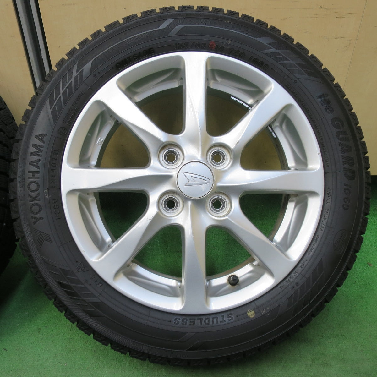 超バリ溝！22年！ほぼ10分★ダイハツ タント ムーヴ 等 純正 155/65R14 スタッドレス ヨコハマ アイスガード iG60 14インチ PCD100/4H★5053106イス