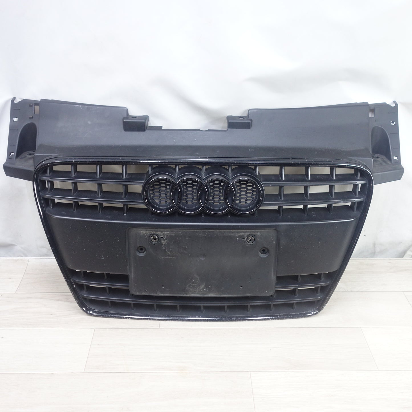 [送料無料] ◆アウディ TT 8J クーペ 純正 フロント ラジエーター グリル 8J0853651 Audi◆