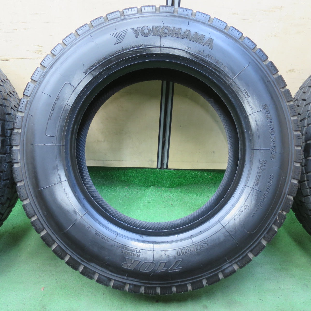 バリ溝！21年！ほぼ10分！6本★トラック タイヤ 215/70R17.5 123/121J ヨコハマ 710R 17.5インチ ミックス オールシーズン★5061005イスタ