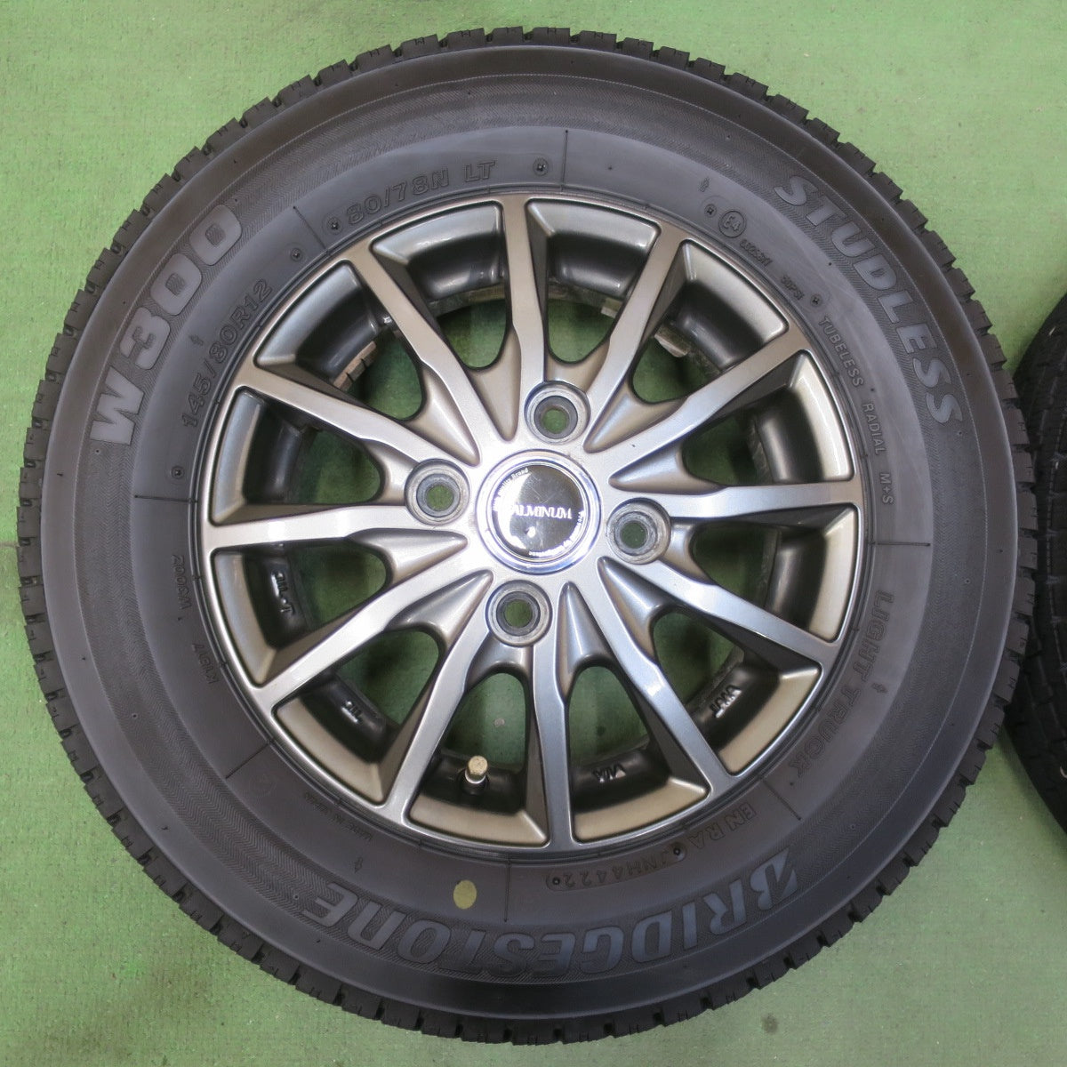 キレイ！22年★スタッドレス 145/80R12 80/78N ブリヂストン W300 BALMINUM バルミナ 12インチ PCD100/4H★5111403イス