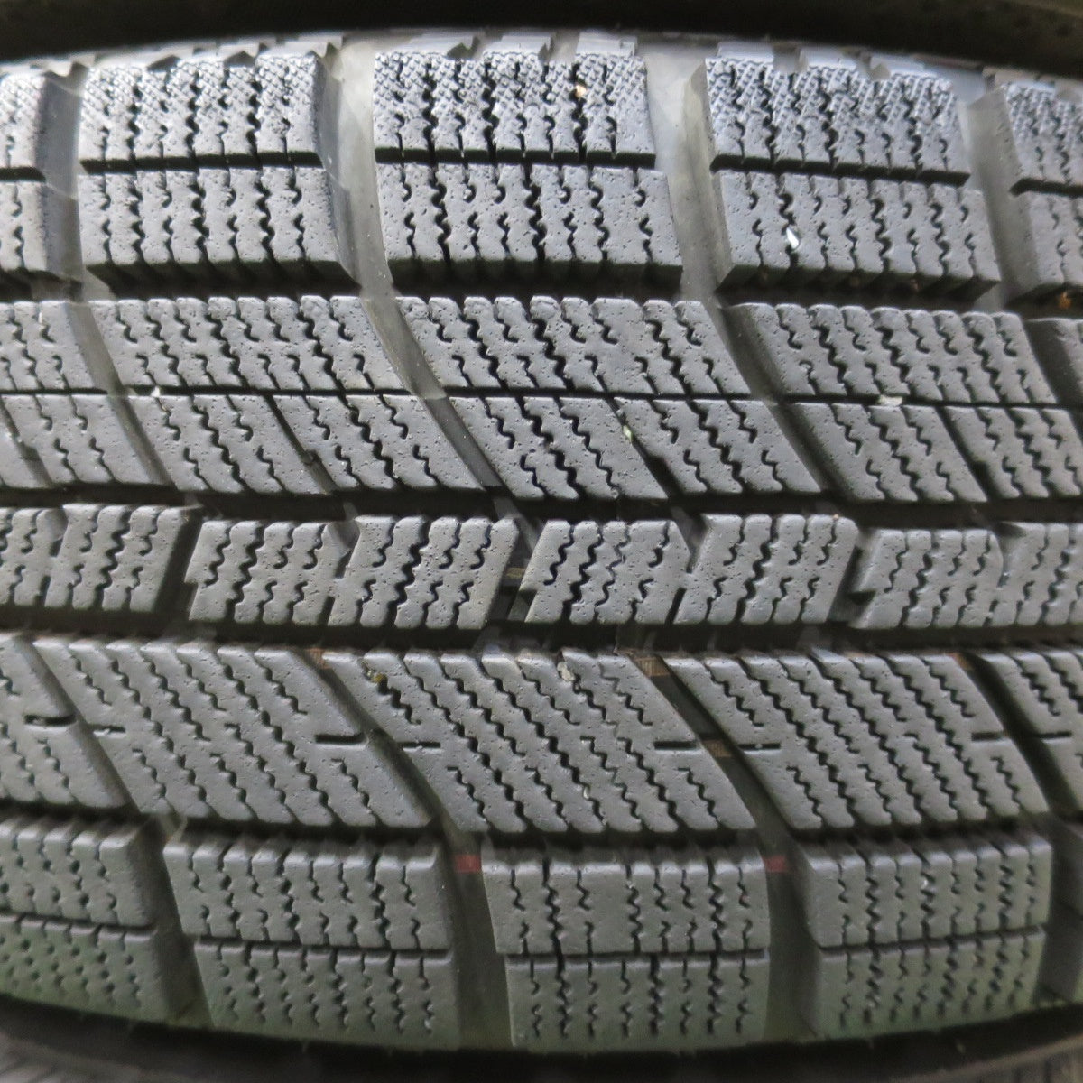 バリ溝！キレイ！9.5分★スタッドレス 185/65R15 ナンカン アイスアクティバ AW-1 Verthandi ヴェルザンディ ヴェルサンディ 15インチ PCD100/4H★6022110イス