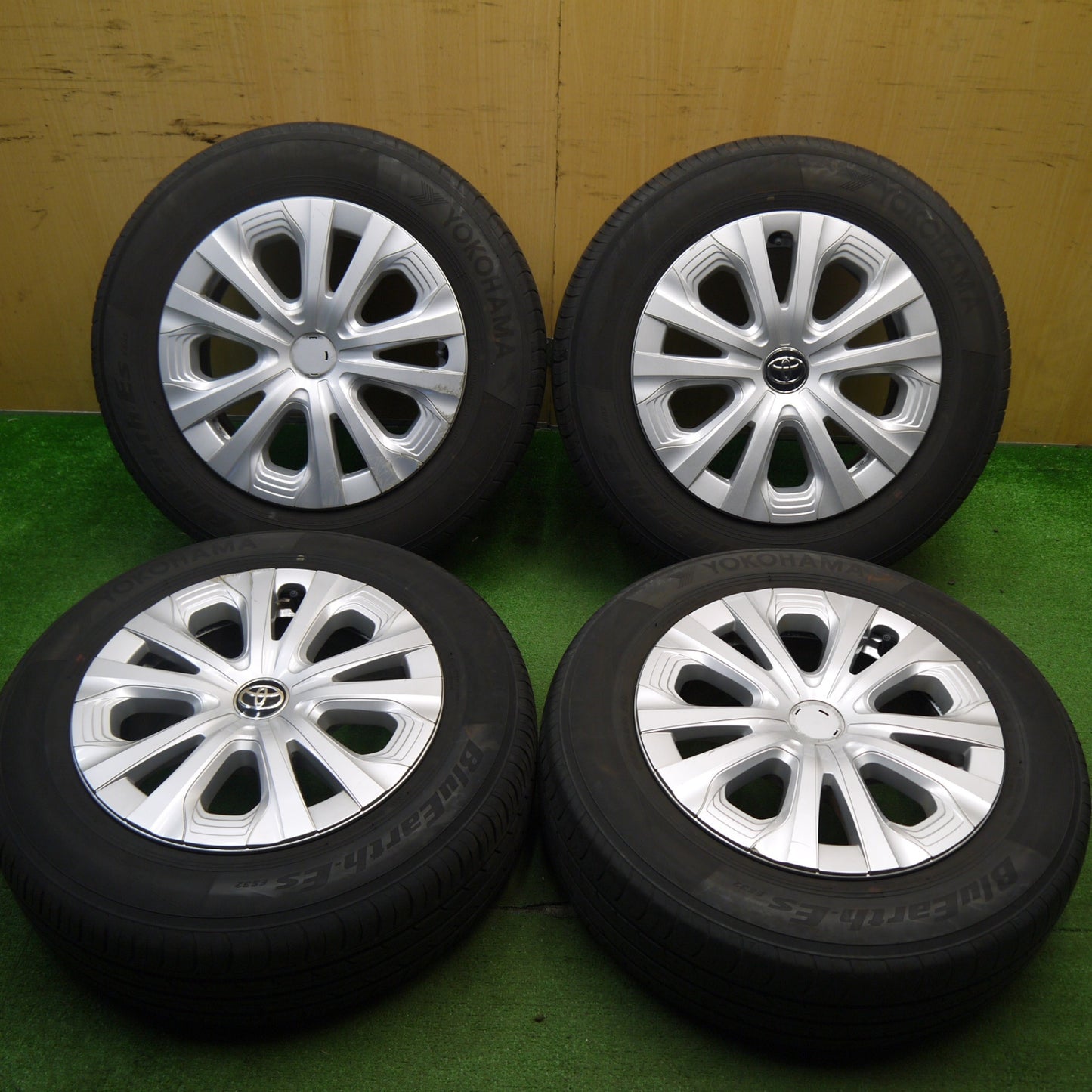 4本価格！22年★トヨタ 50系 プリウス 純正 195/65R15 ヨコハマ BluEarth-ES ES32 15インチ PCD100/5H★5041809Hノ