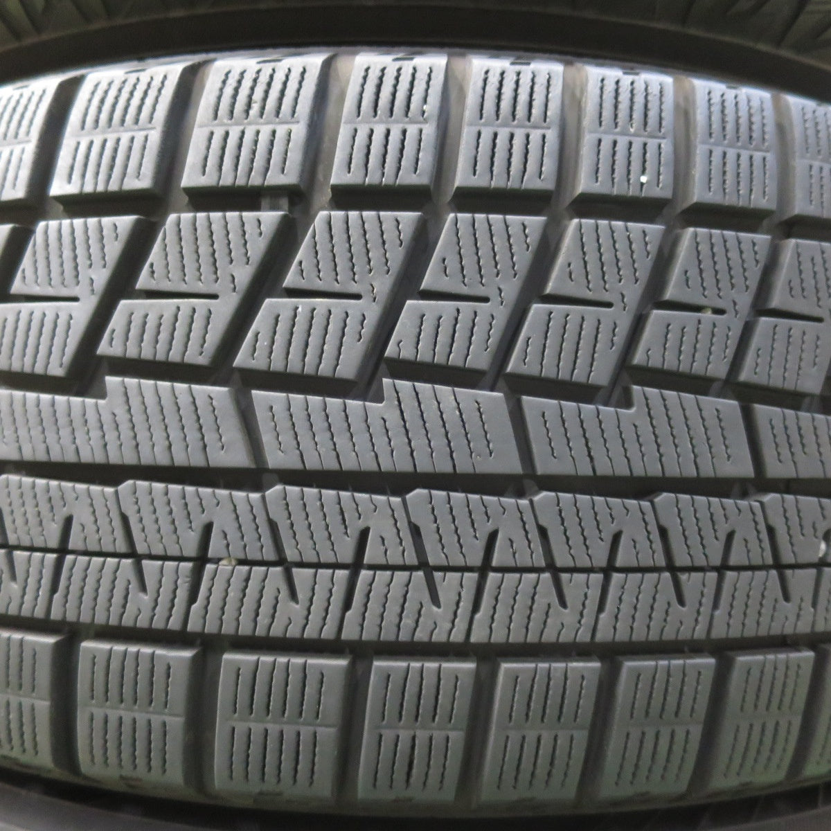バリ溝！22年！キレイ！9.5分★スタッドレス 215/55R17 ヨコハマ アイスガード iG60 SPORT KRONE スポルト クローネ 17インチ PCD114.3/5H★5100704イス