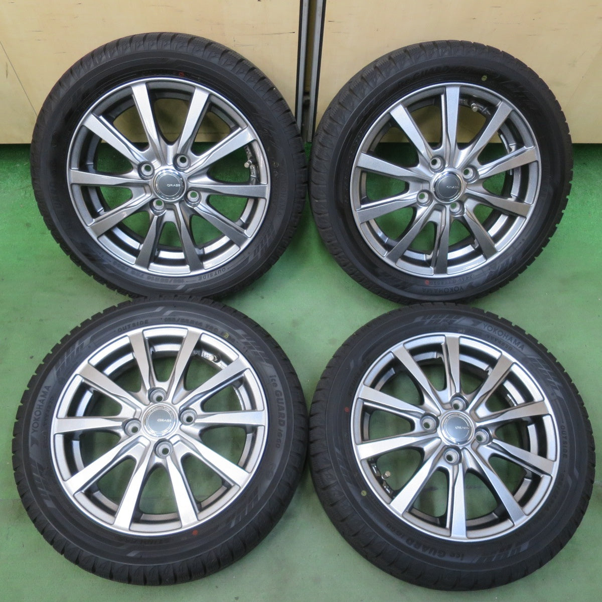 バリ溝！キレイ！9分★スタッドレス 165/55R14 ヨコハマ アイスガード iG60 GRASS グラス 14インチ 軽サイズ ライフ ゼスト 等 PCD100/4H★6040704イス
