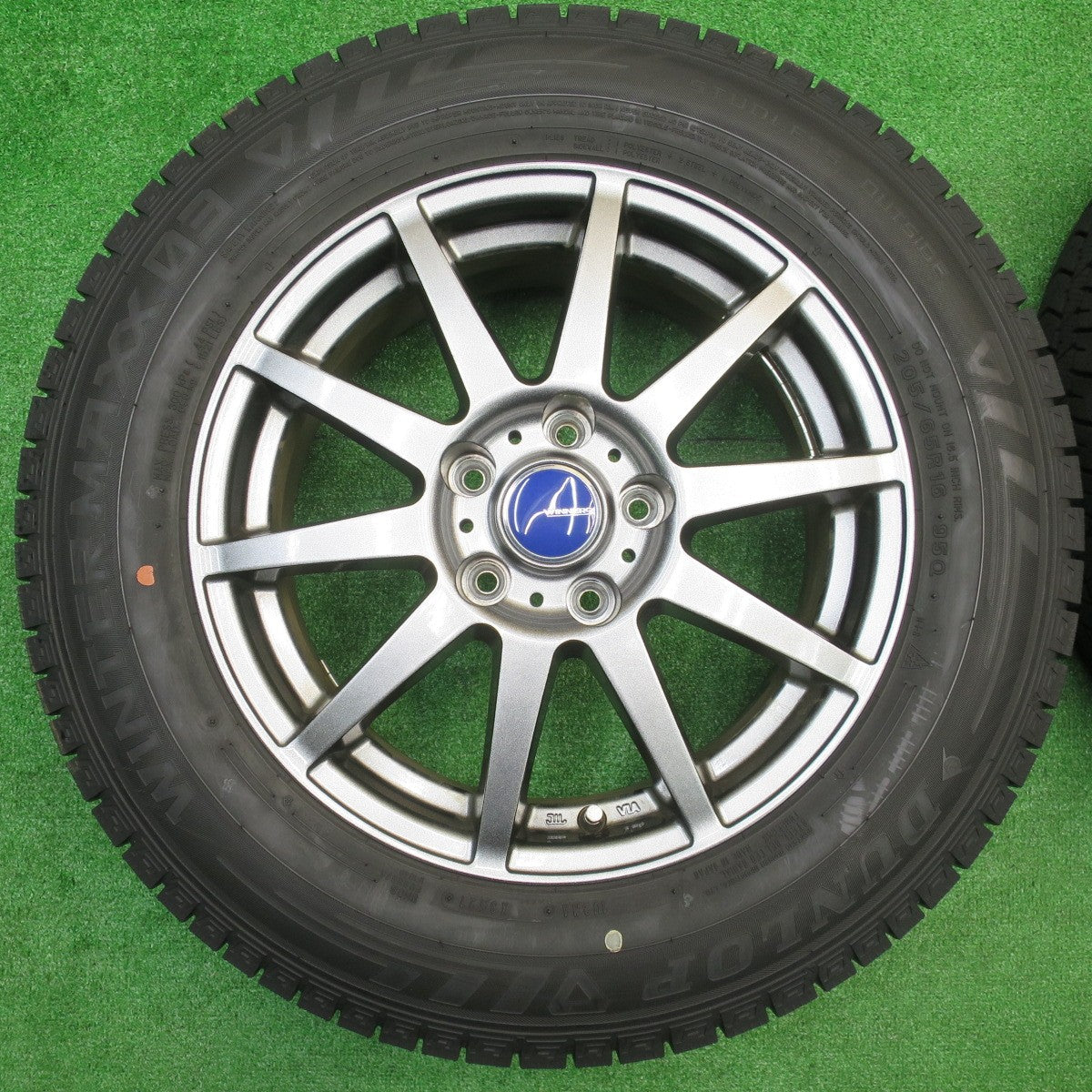 バリ溝！21年！キレイ！9.5分★スタッドレス 205/65R16 ダンロップ ウインターマックス 03 WINNERS ウィナーズ 16インチ PCD114.3/5H★5102103NJス